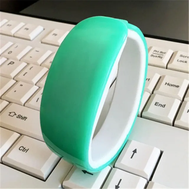 2018 new hot 10 color Dolphin Bracelet Watch Band Digital Watch Red LED Watches women WristWatch Sport Clock Hours girls gifts