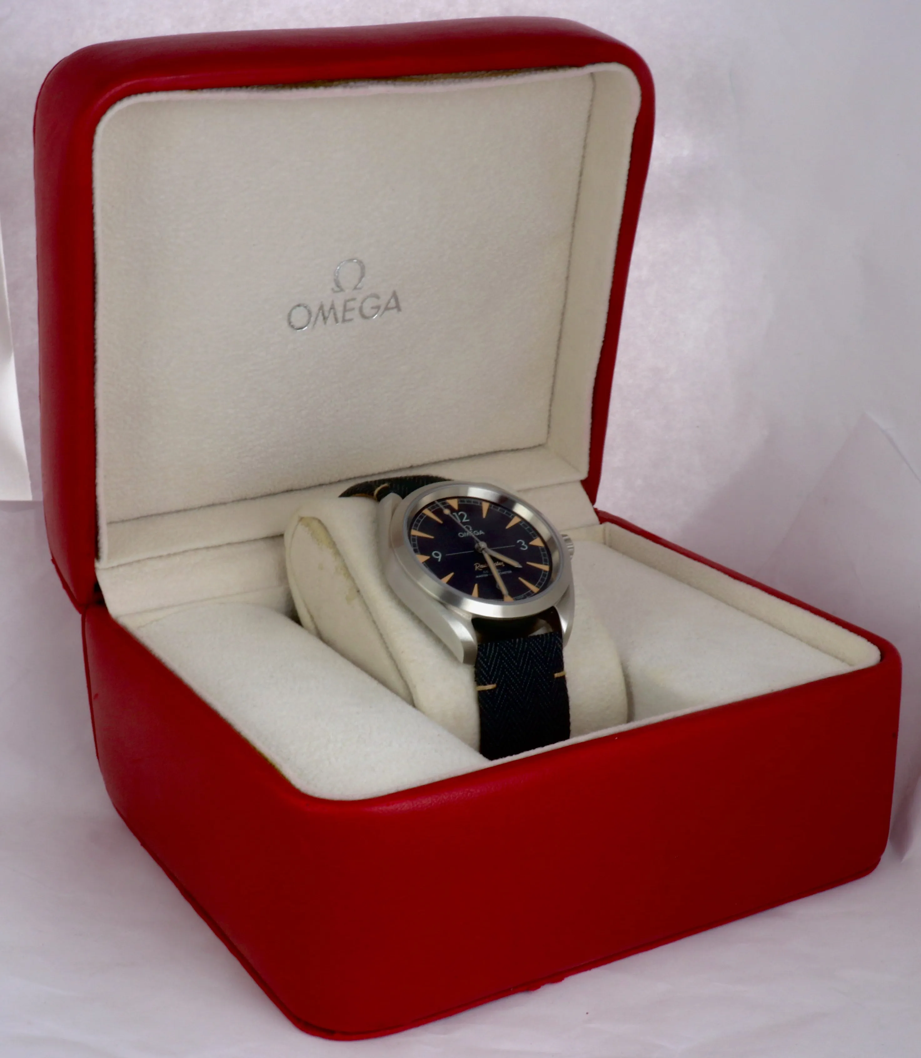 2018 Omega Railmaster Stainless 40mm Automatic Black Watch 220.12.40.20.01.001