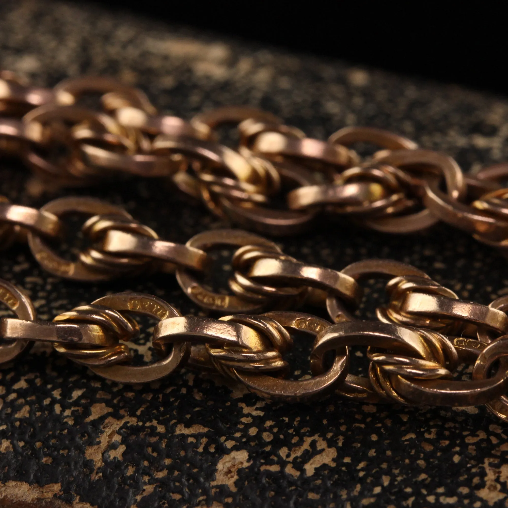 Antique Victorian 9K Yellow Gold Twist Chain Bracelet
