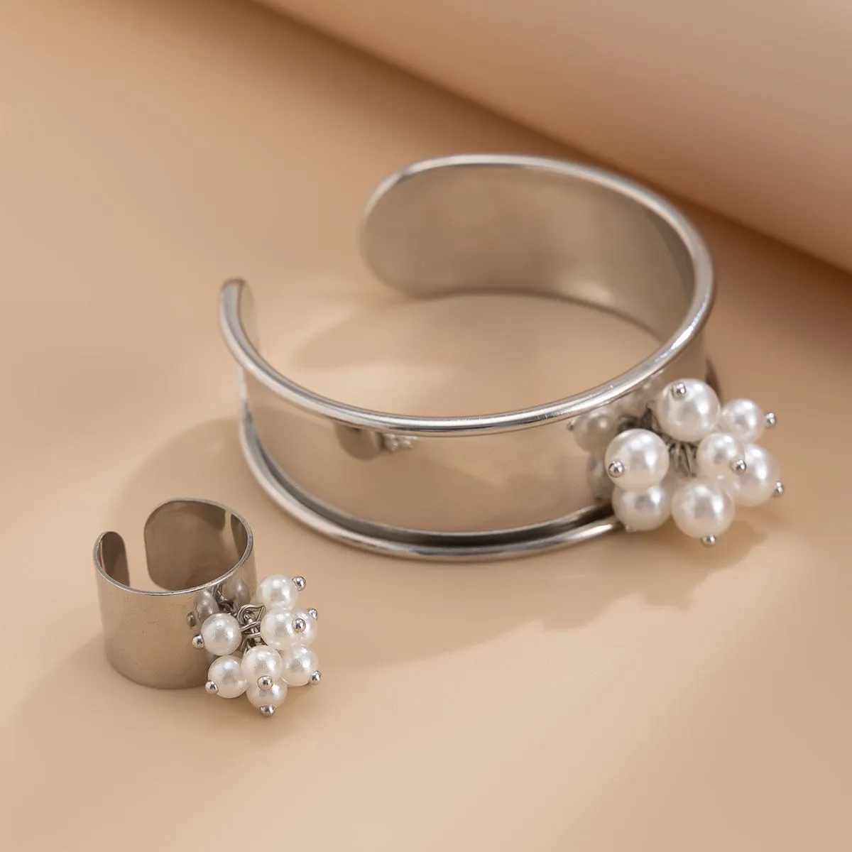Baroque Glossy Pearl Charm Open Wide Cuff Bangle Bracelet Ring Set