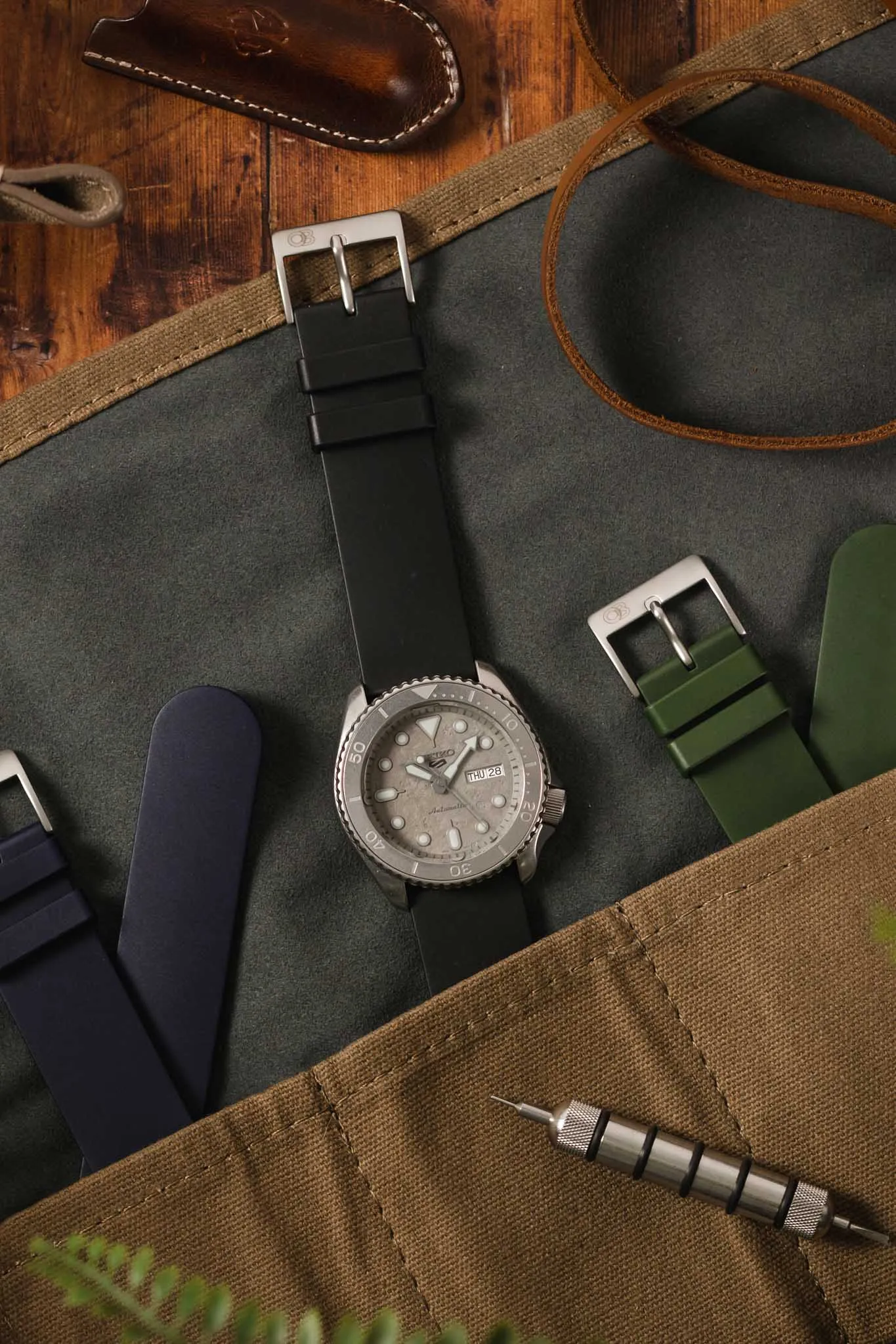 Bonetto Cinturini 270 Self-Punch Rubber Watch Strap in BLACK