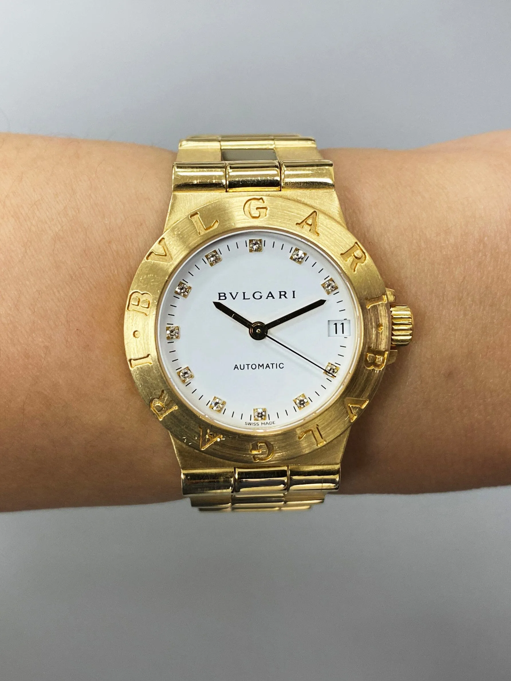 Bvlgari Diagono LCV 29 G Midsize 18K Yellow Gold Ladies Watch