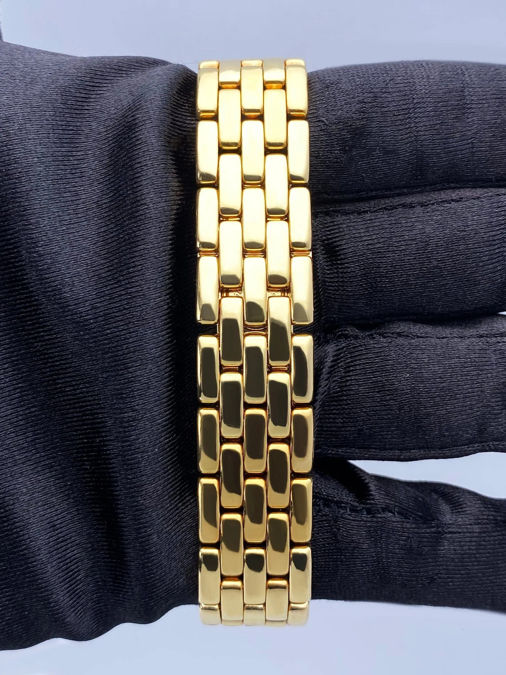 Cartier Panthere 8839 18k Yellow Gold Midsize Ladies Watch