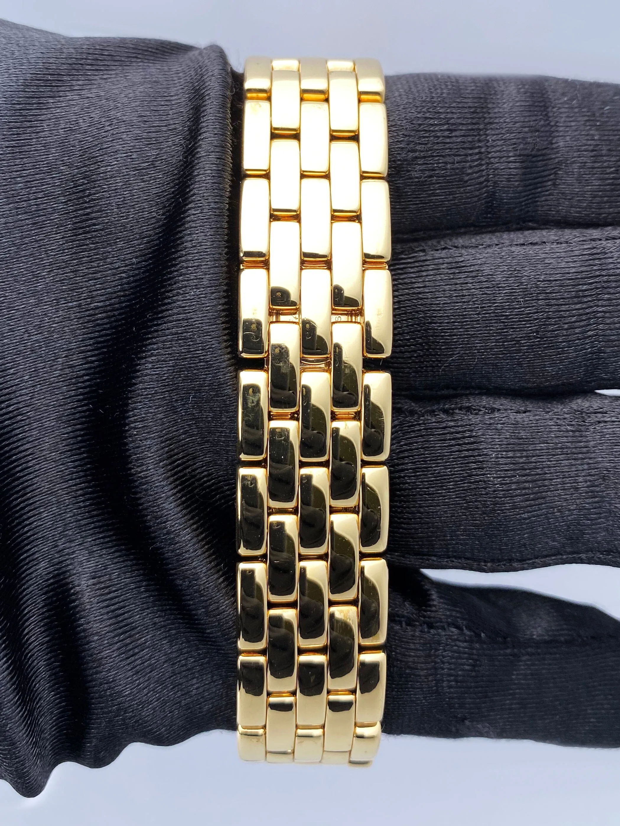 Cartier Panthere Large WF4042B9 Diamond 18K Yellow Gold Mens Watch
