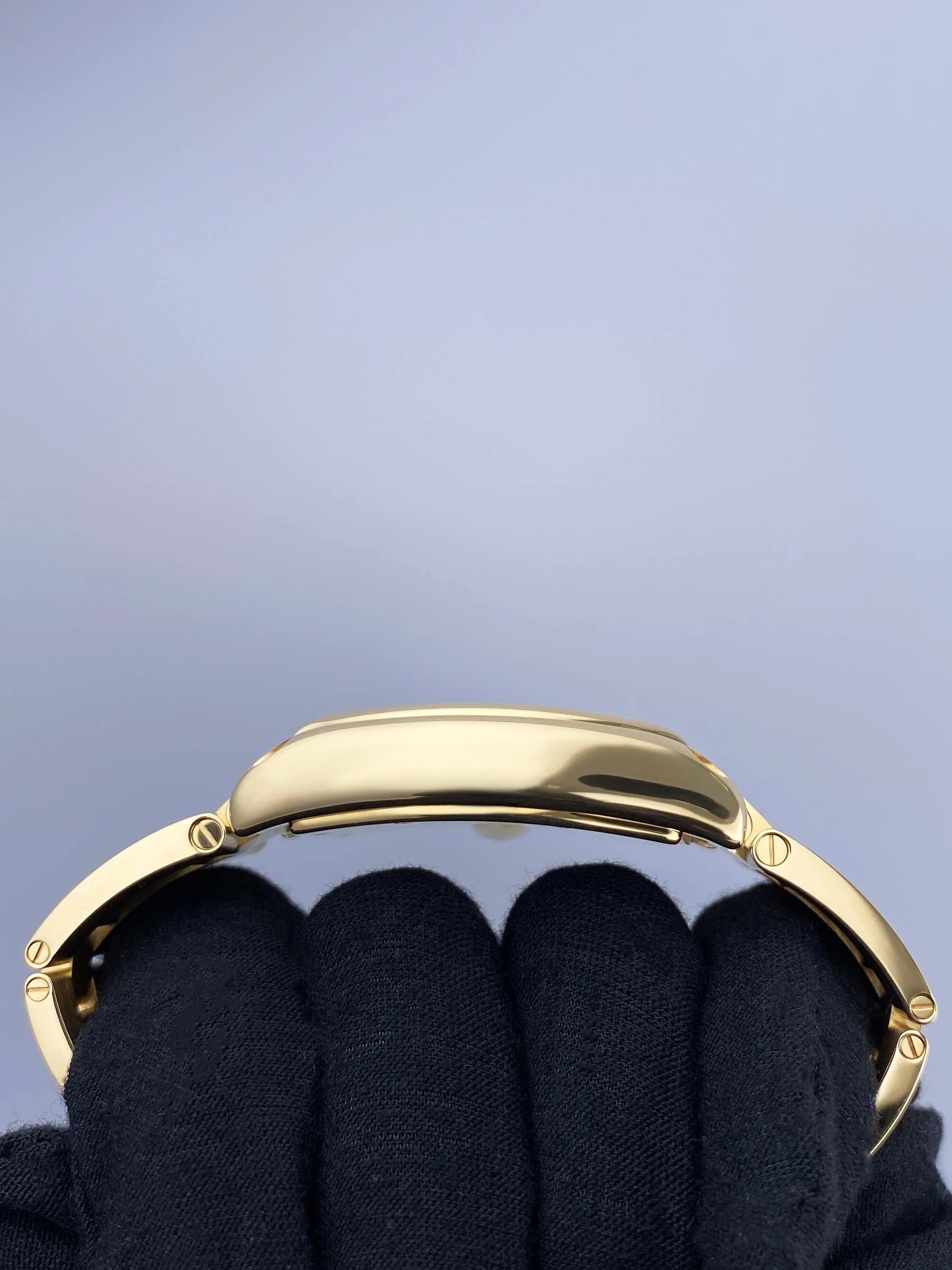 Cartier Roadster Large W62005V1 18K Yellow Gold Mens Watch Box Papers