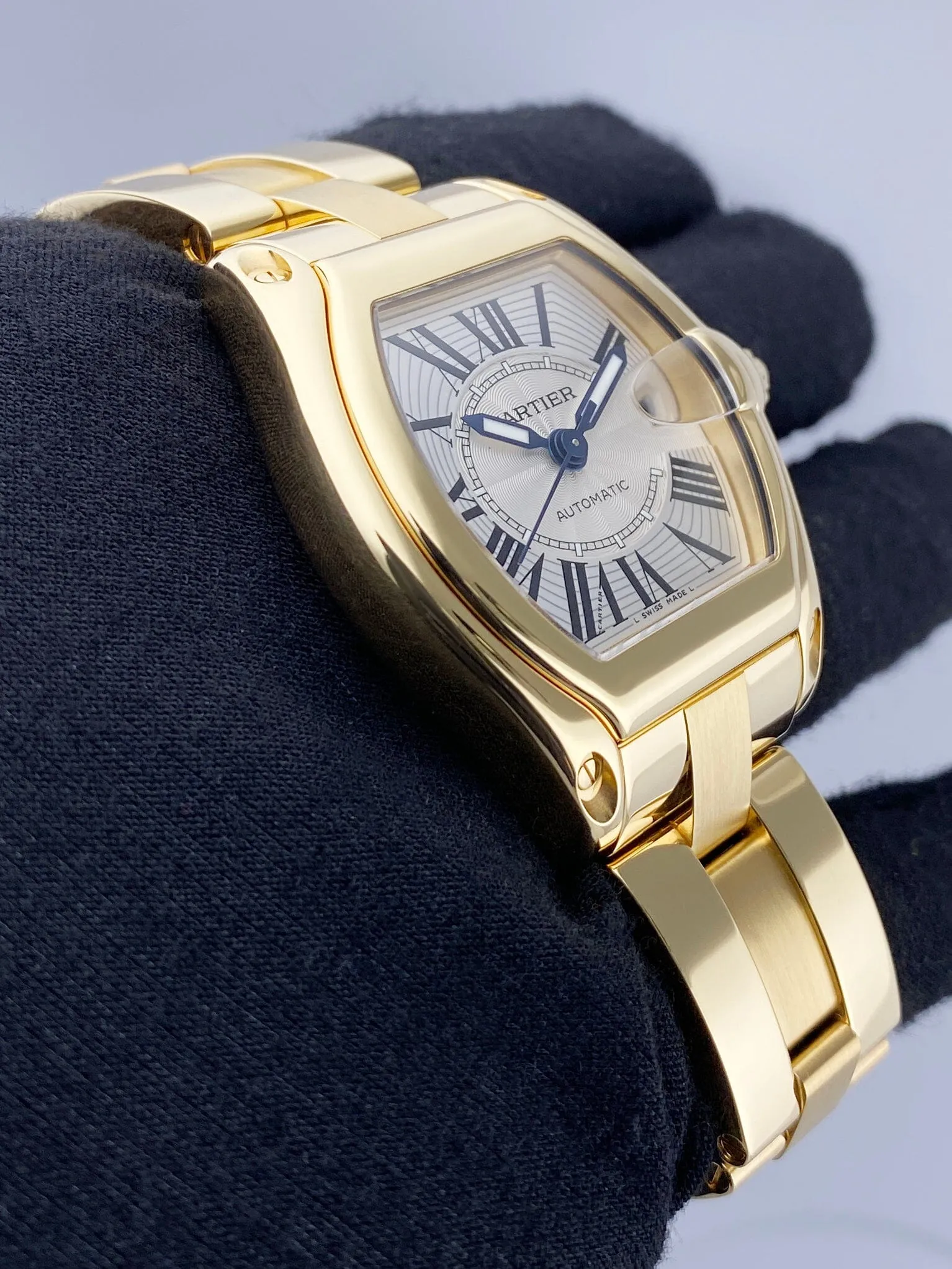 Cartier Roadster Large W62005V1 18K Yellow Gold Mens Watch Box Papers