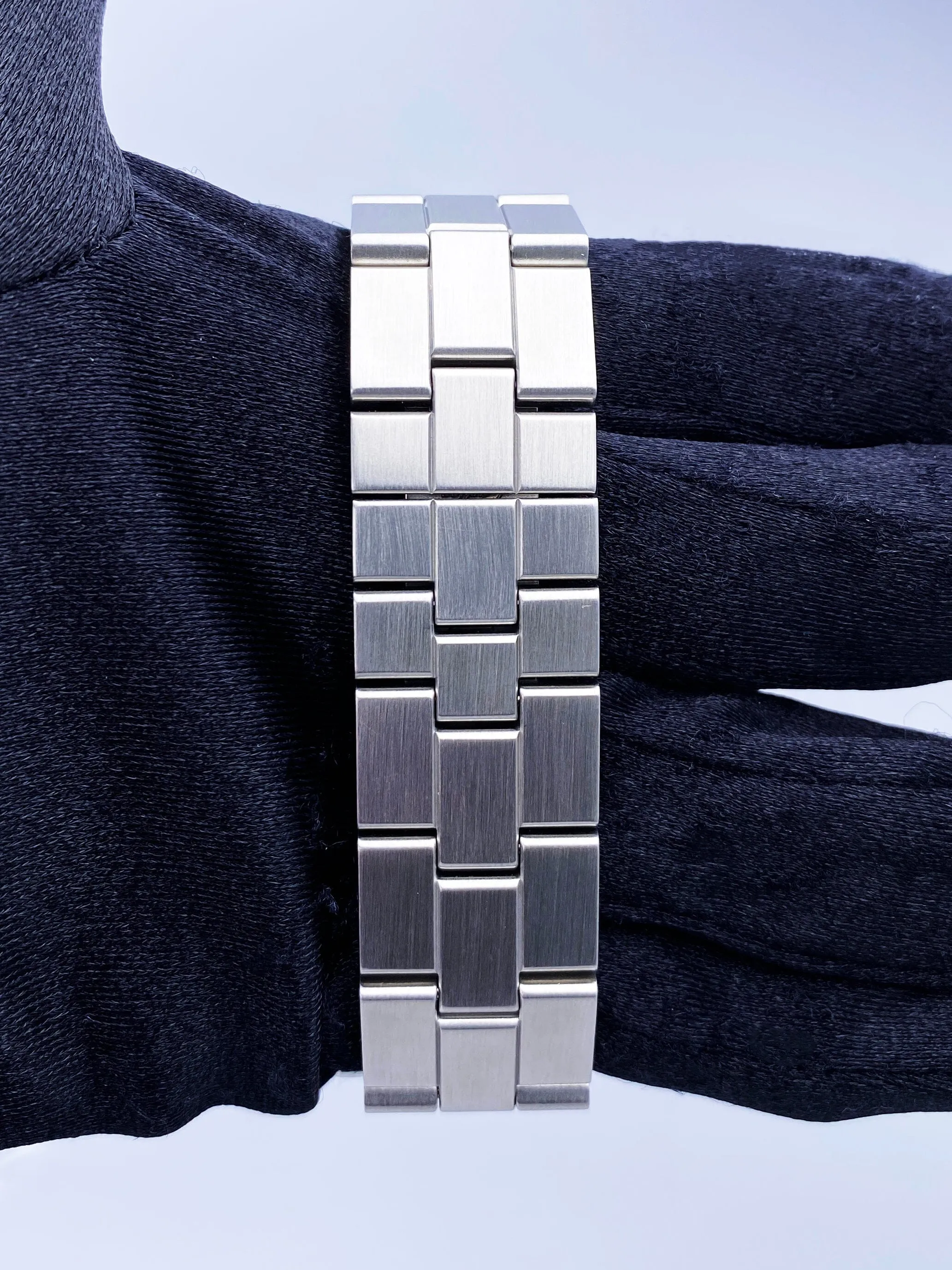Cartier Roadster XL W6206019 Sliver Dial Mens Watch