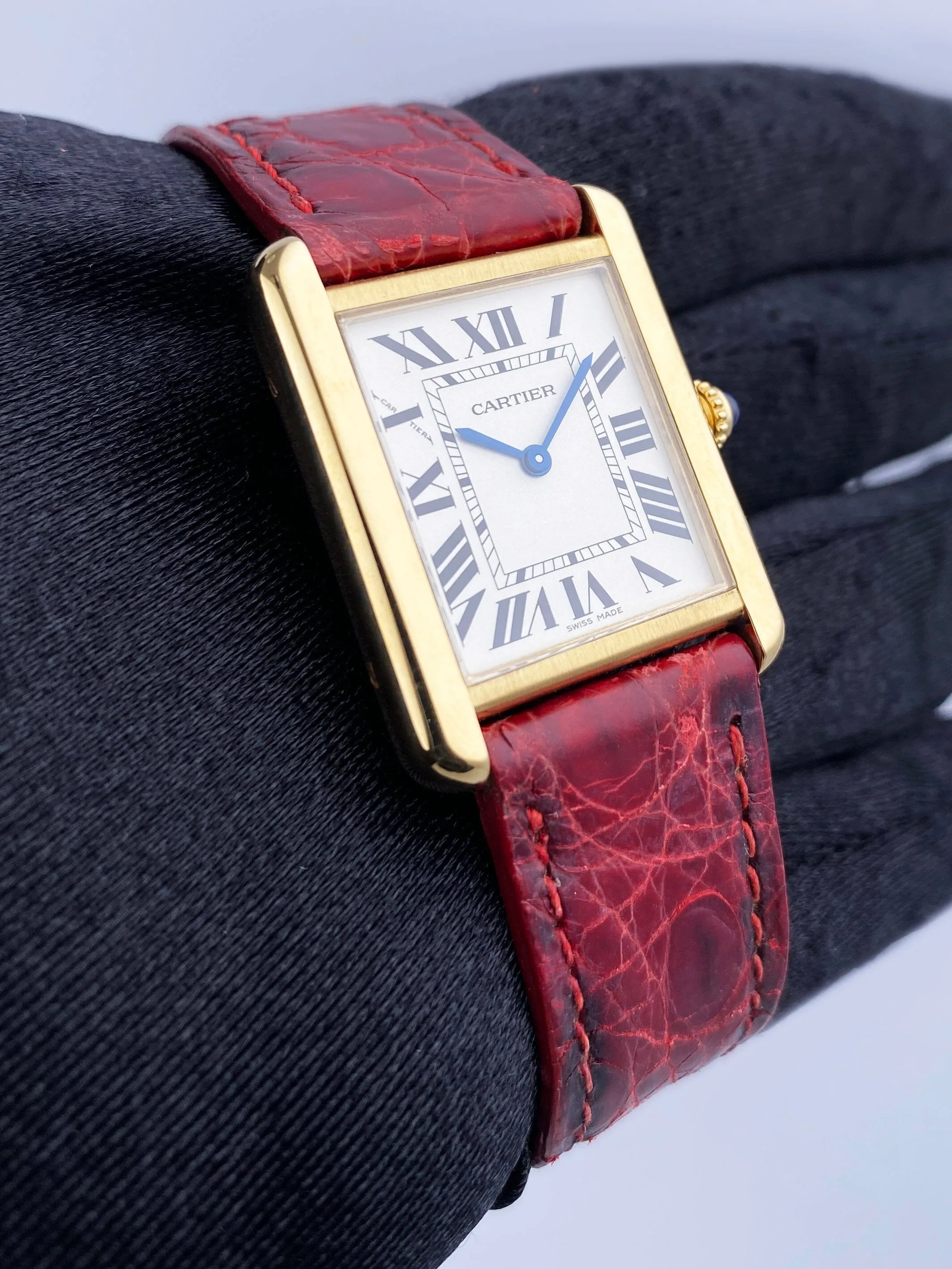 Cartier Tank Solo W1018755 18K Yellow Gold Ladies Watch