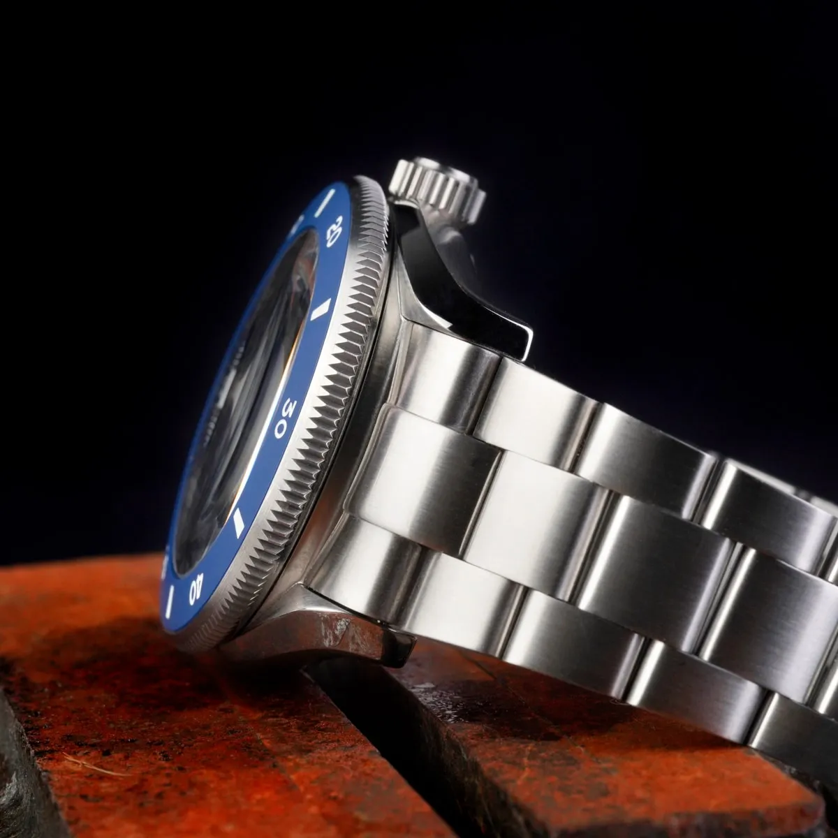 D4 Meridian - Navy Matte USA Solar 38mm