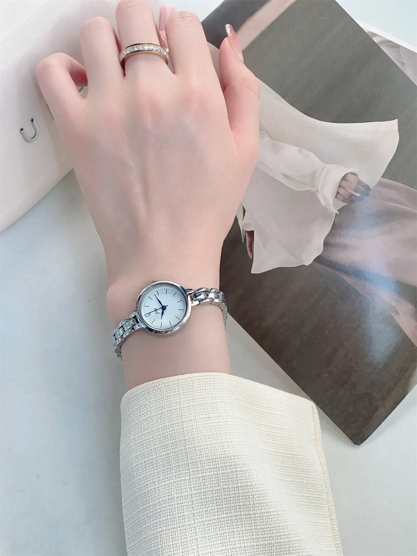 Delicate Small Dial Silver Stainless Steel Watch- FD ⚡