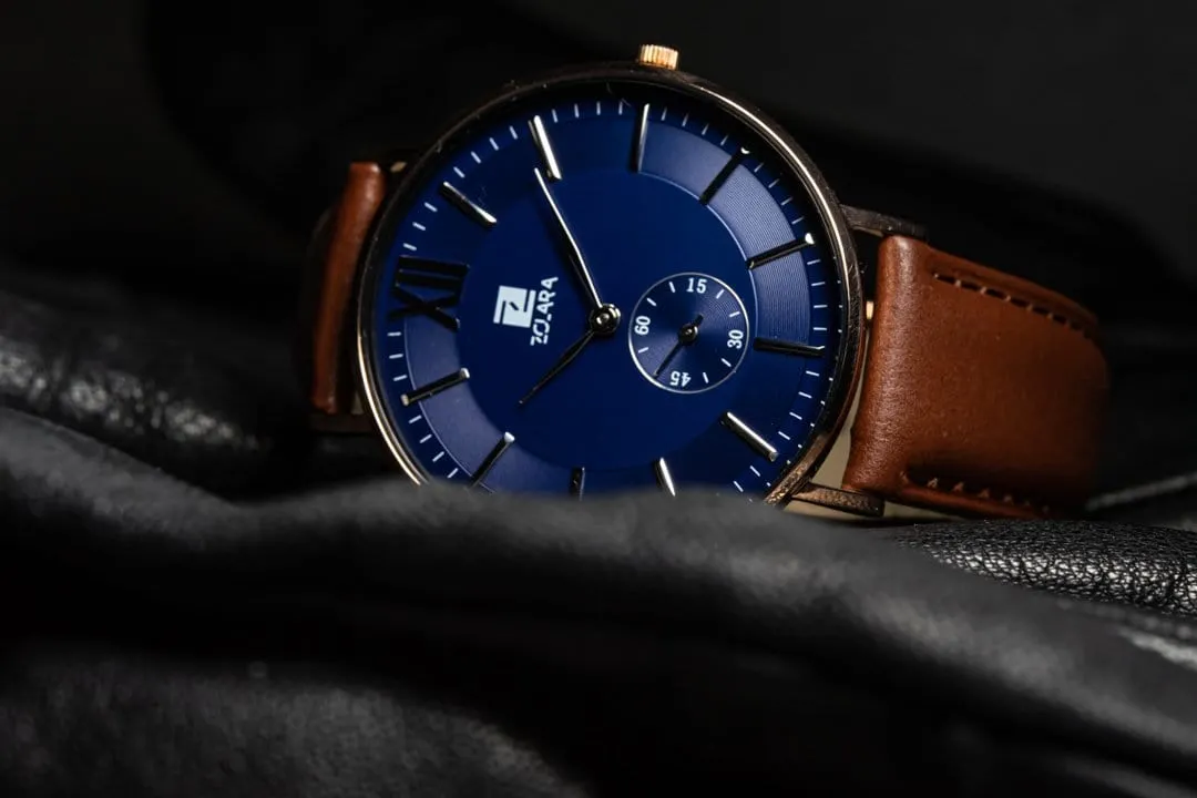 Gold Blue Lobo