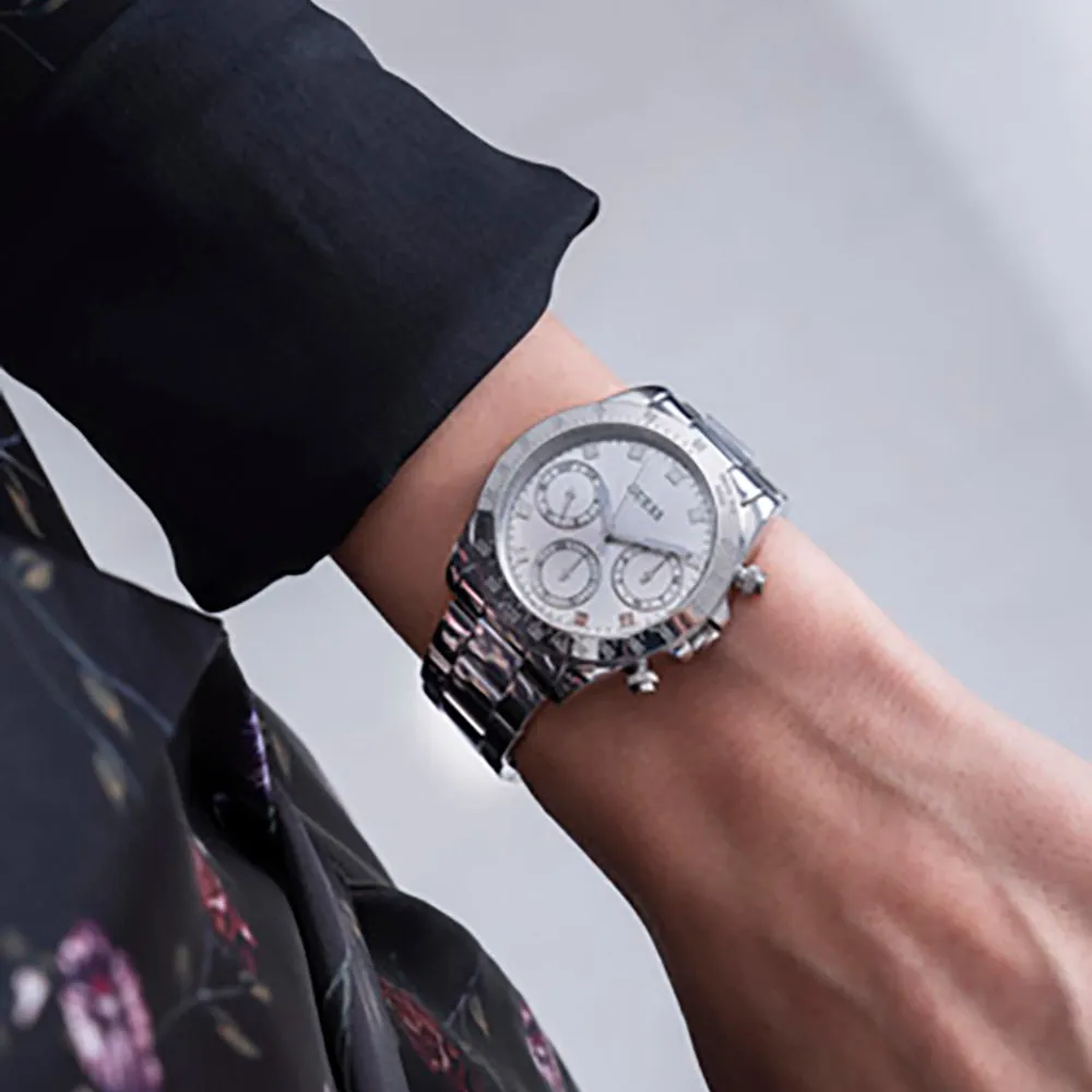 Guess Women's Watch Silver Tone Case Quartz