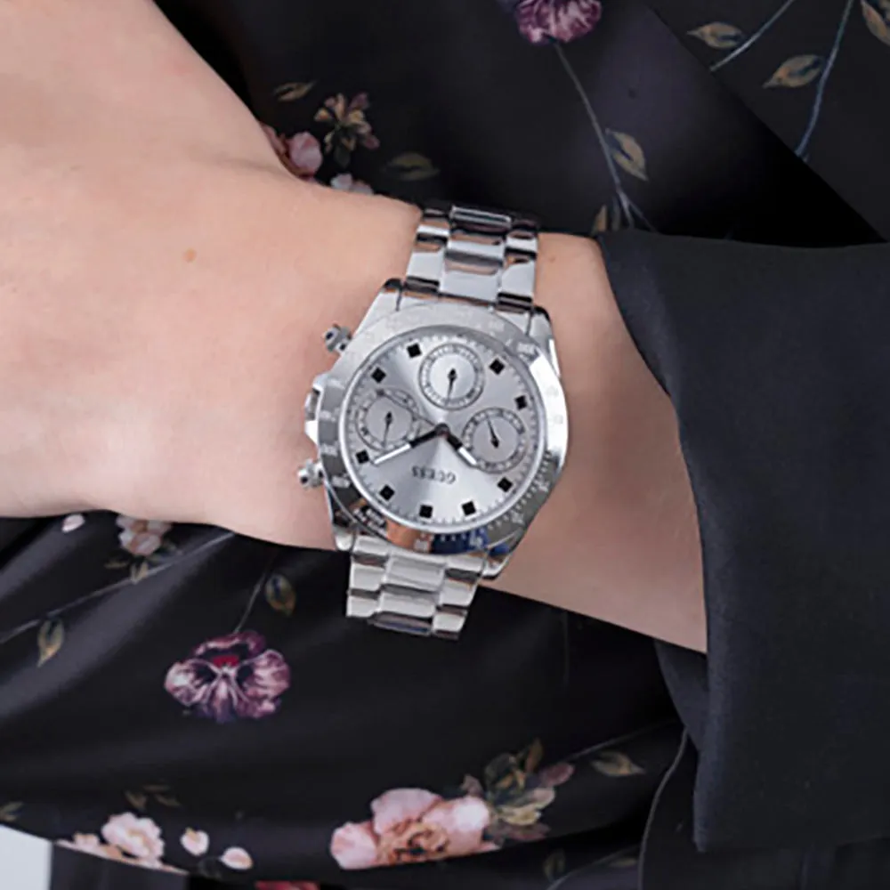 Guess Women's Watch Silver Tone Case Quartz