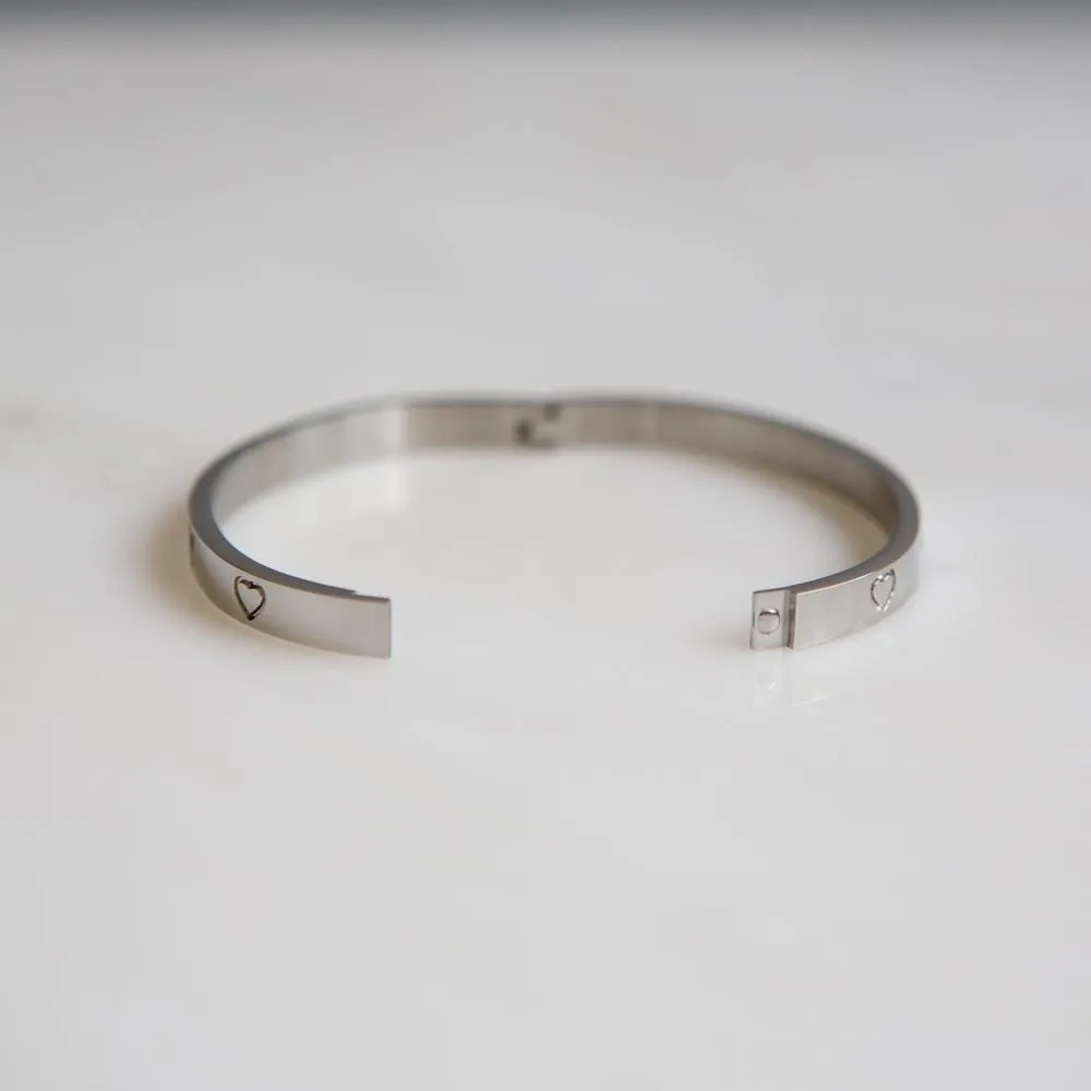 Heart CZ Bangle Bracelet (Silver)