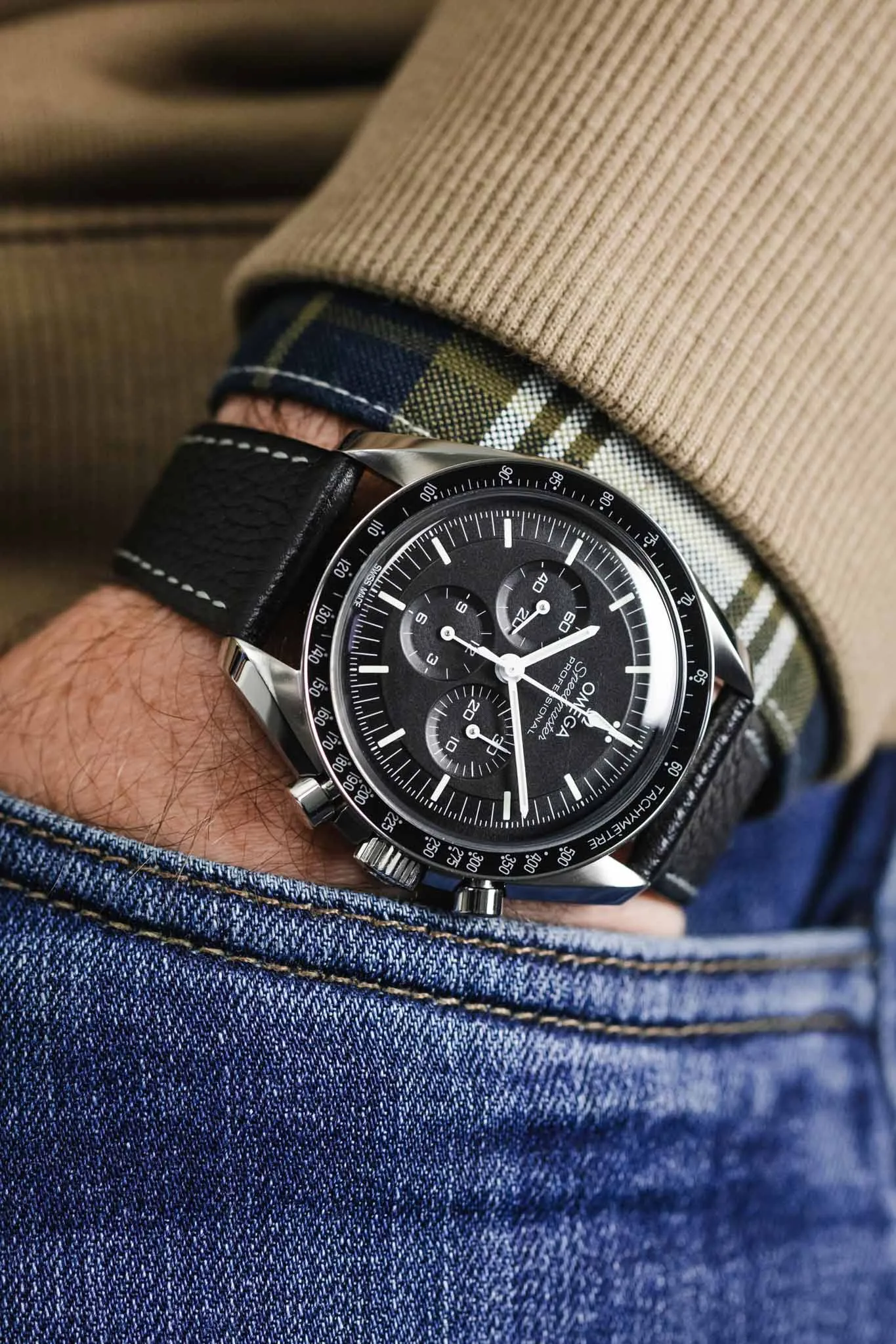 Hirsch BOLOGNA Quick-Release French-Style Textured Leather Watch Strap in BLACK