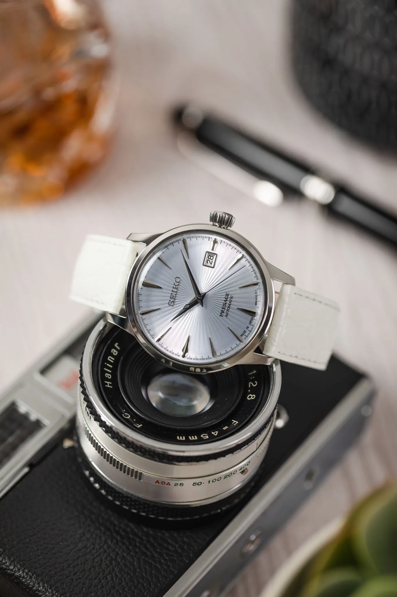 Hirsch CROCOGRAIN Crocodile Embossed Leather Watch Strap in WHITE