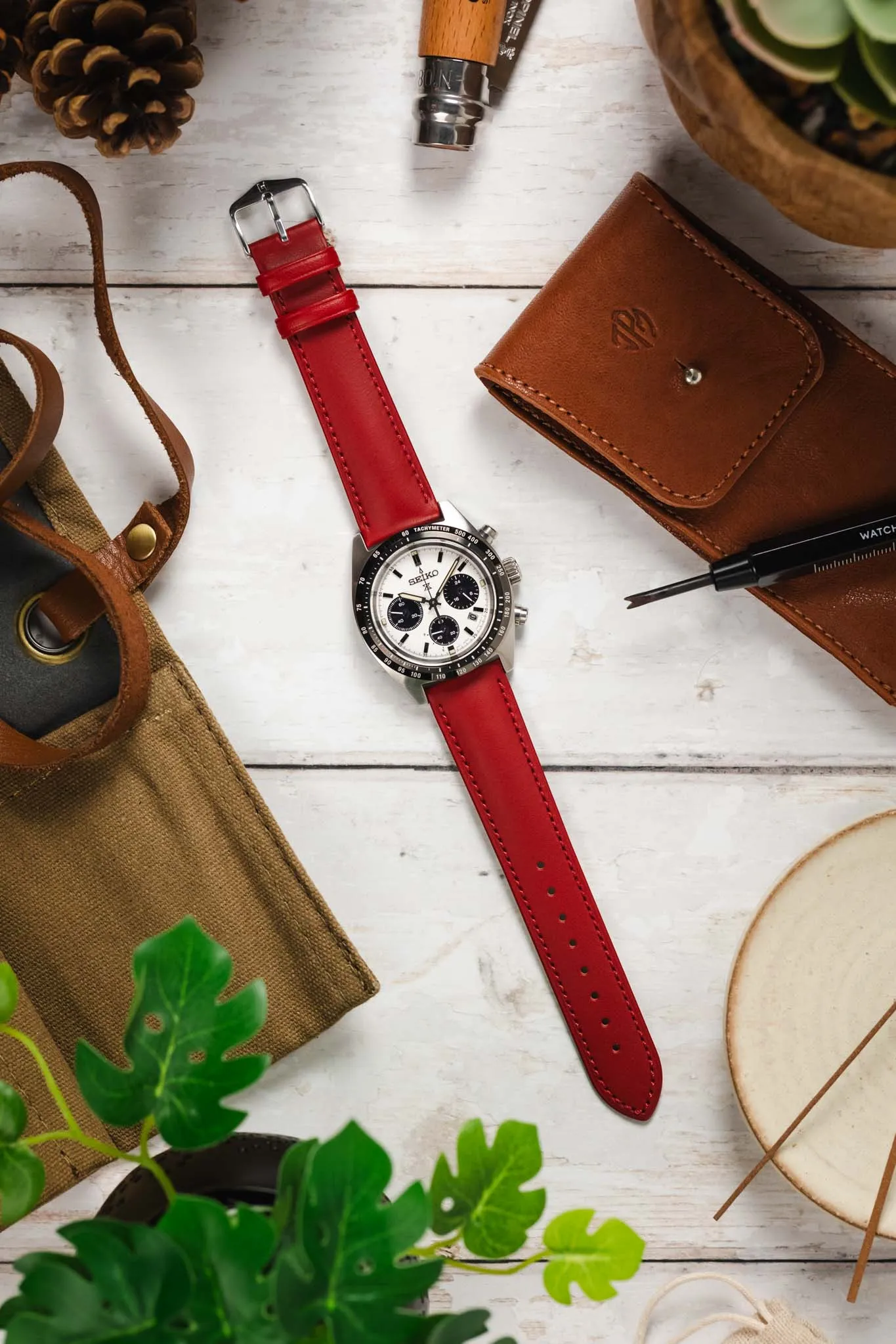 Hirsch KENT Textured Natural Leather Watch Strap in RED