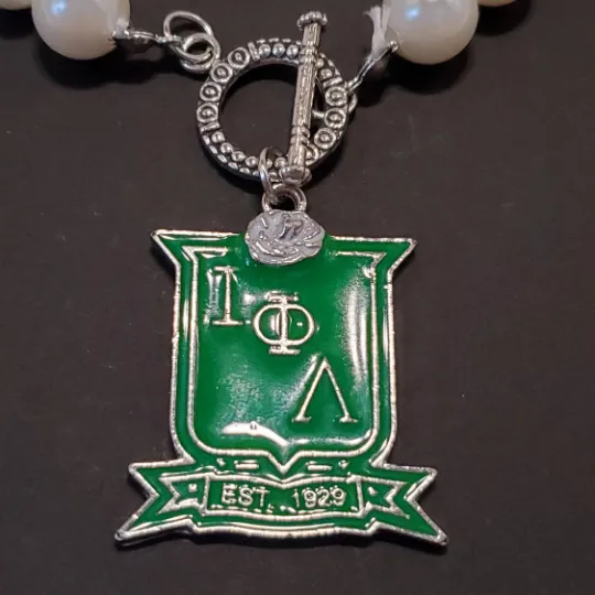 Iota Phi Lambda ΙΦΛ Pearl Bracelet with Green Enamel Shield