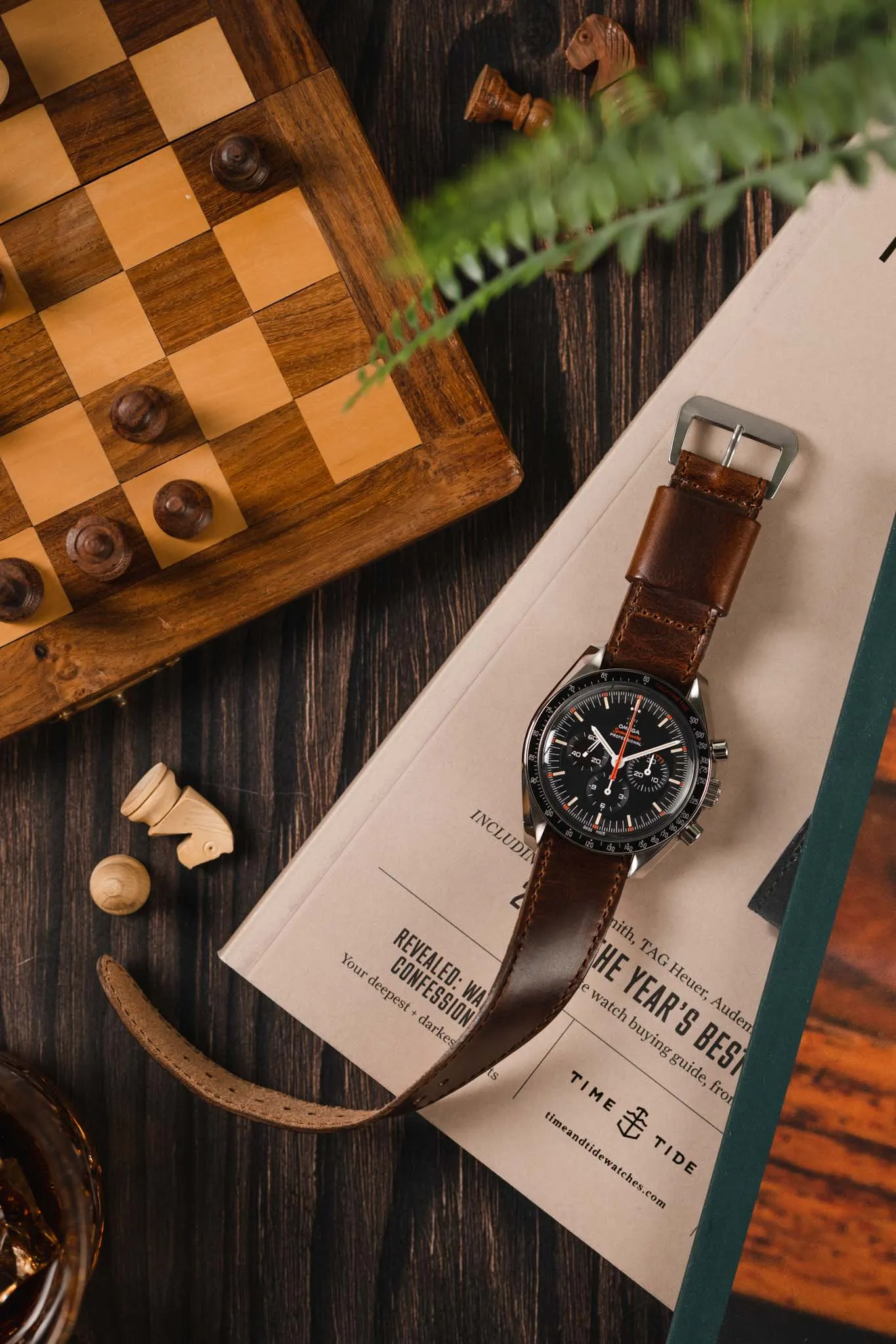 JPM Italian Leather One-Piece Watch Strap in DISTRESSED BROWN with Single Leather Keeper