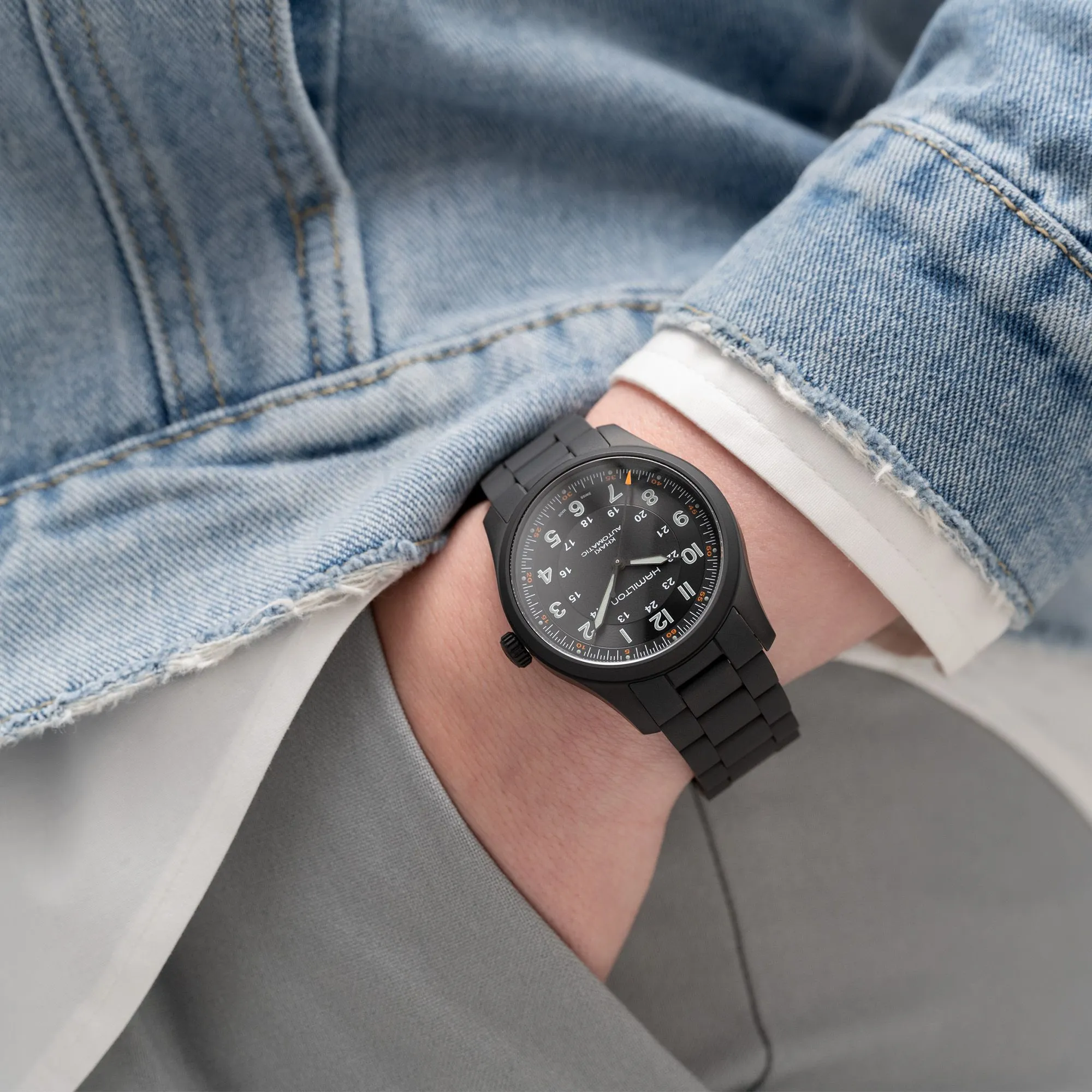 Khaki Field Titanium Auto H70665130