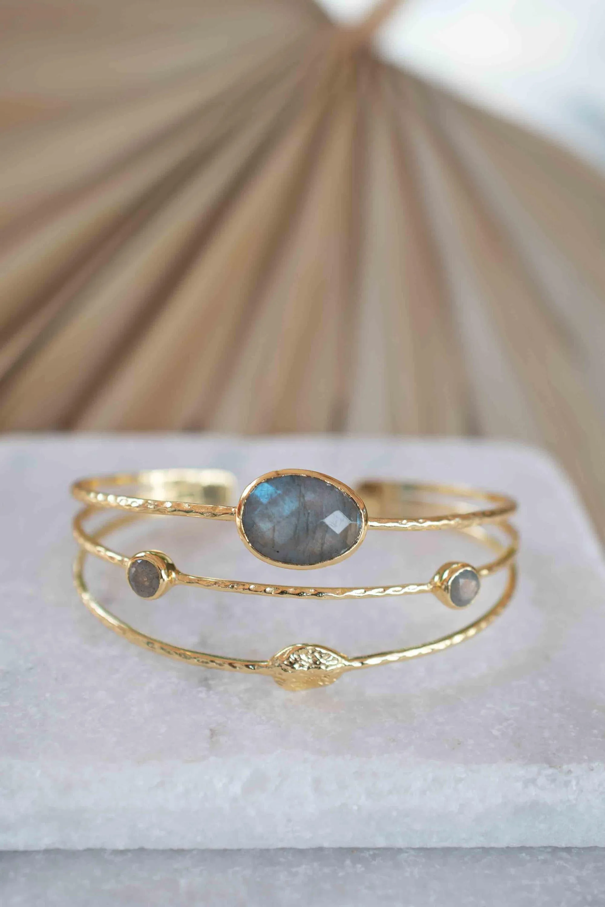 Labradorite ~ Adjustable Bracelet ~ Gold Plated 18k ~ MB050