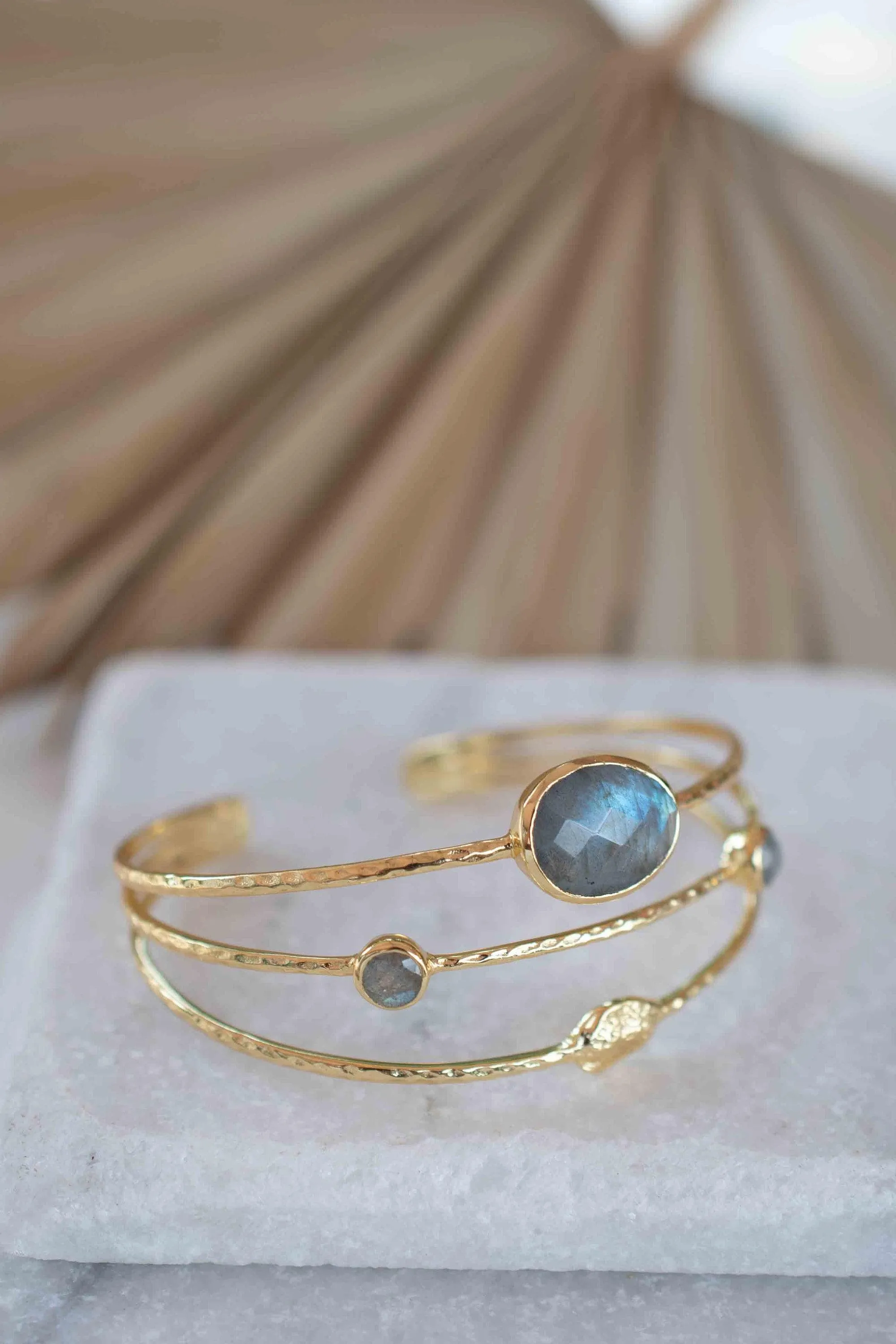 Labradorite ~ Adjustable Bracelet ~ Gold Plated 18k ~ MB050