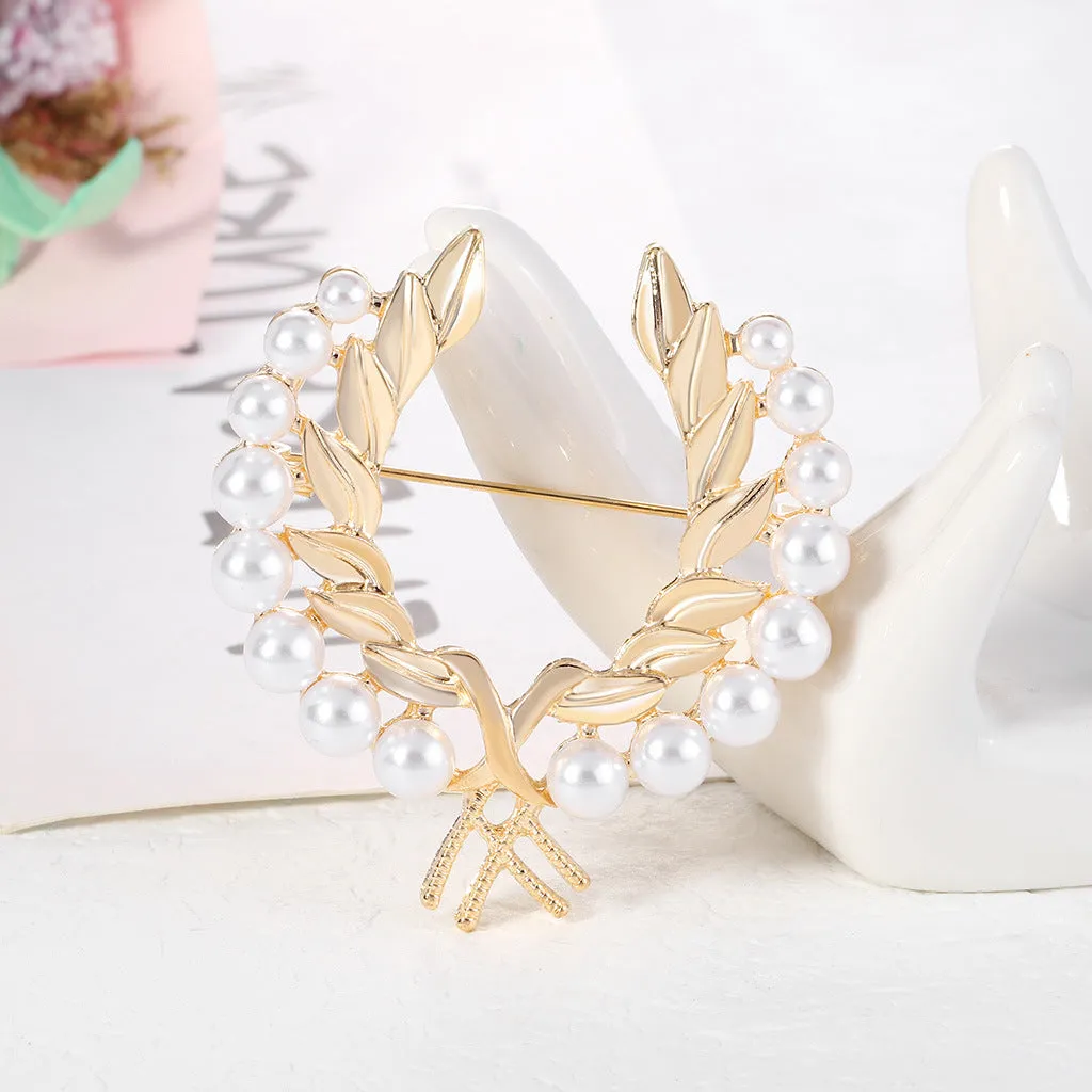 Laurel - brooch in the shape of an Olympic laurel