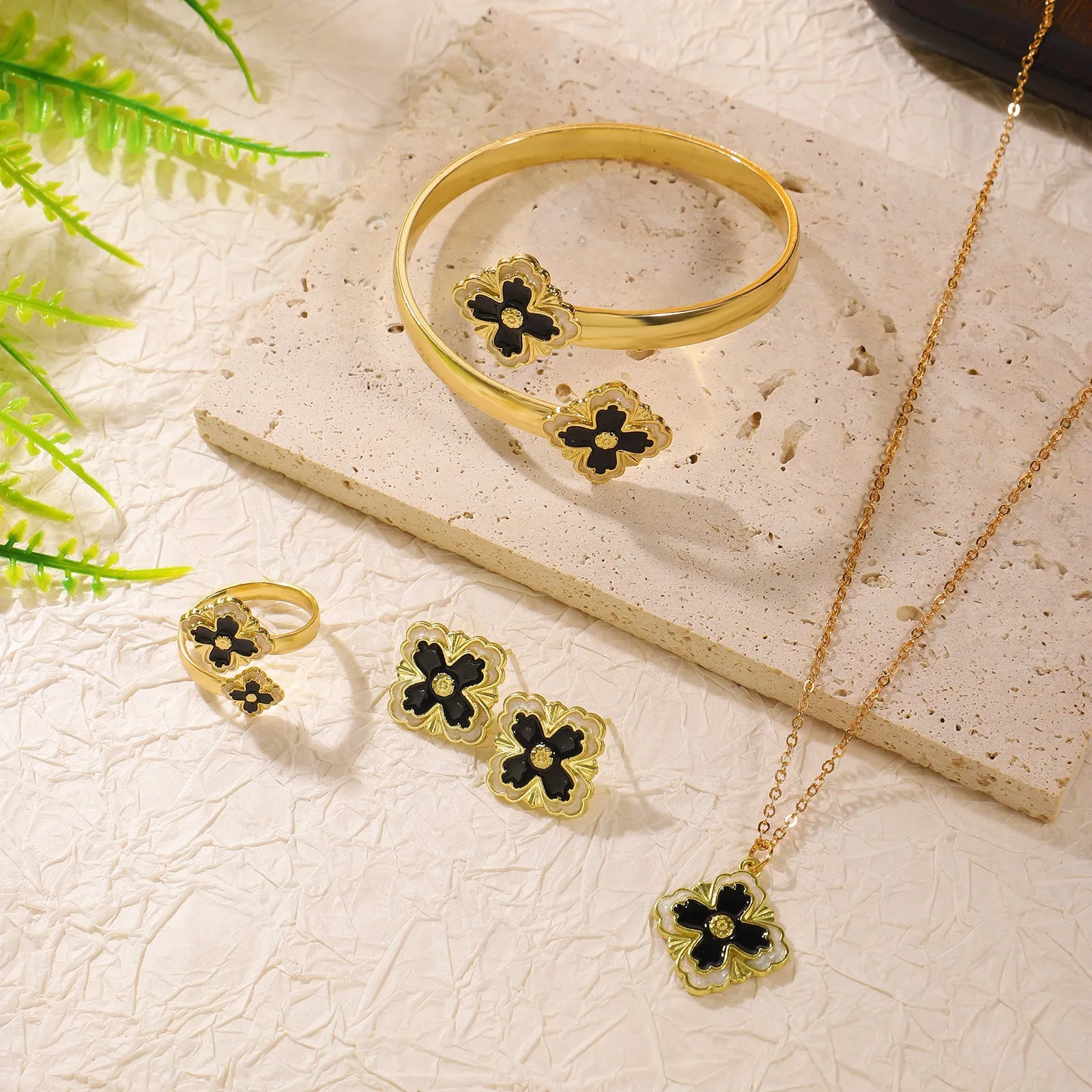 Lucky Clover Jewelry Set - Bracelet, Earrings, Ring & Necklace