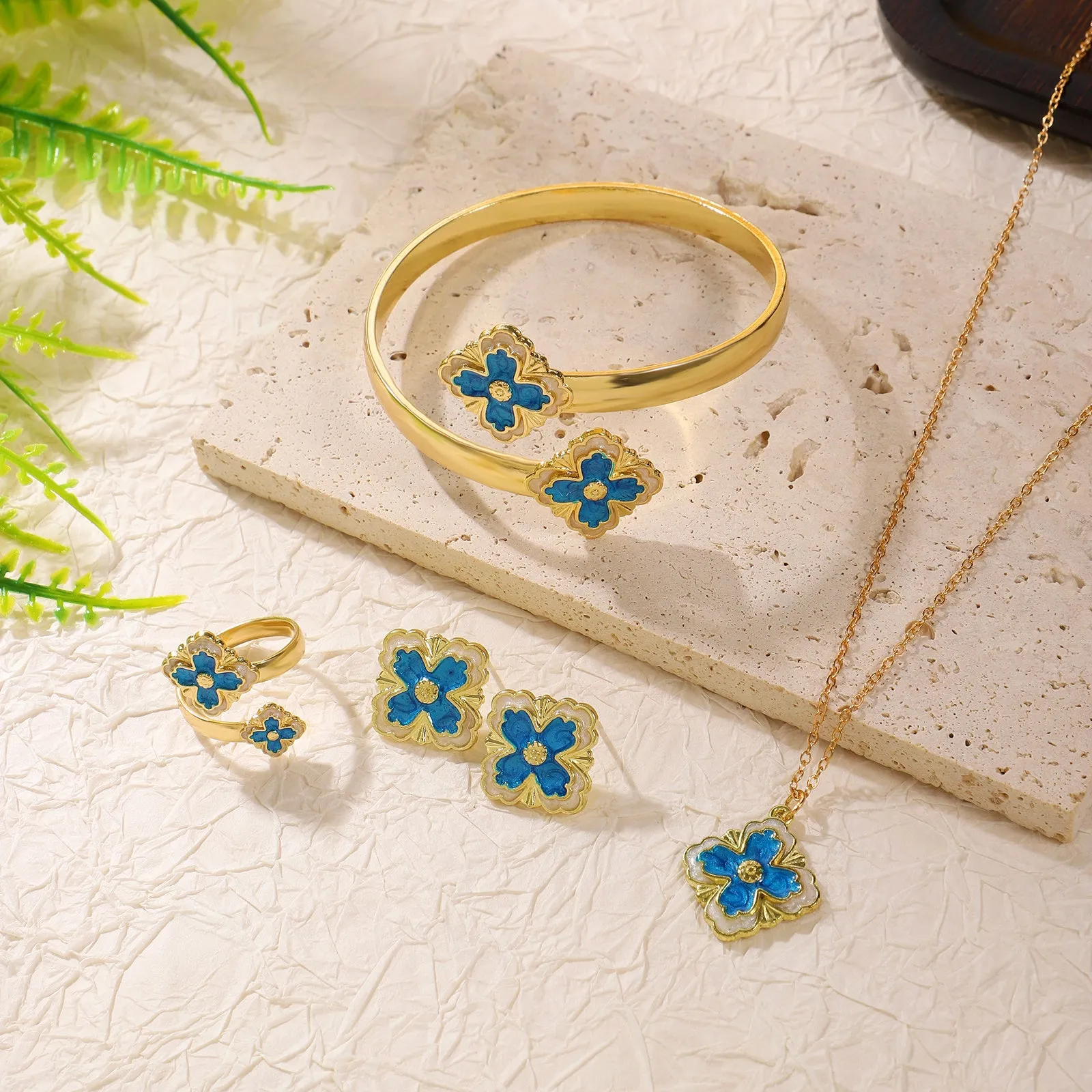 Lucky Clover Jewelry Set - Bracelet, Earrings, Ring & Necklace