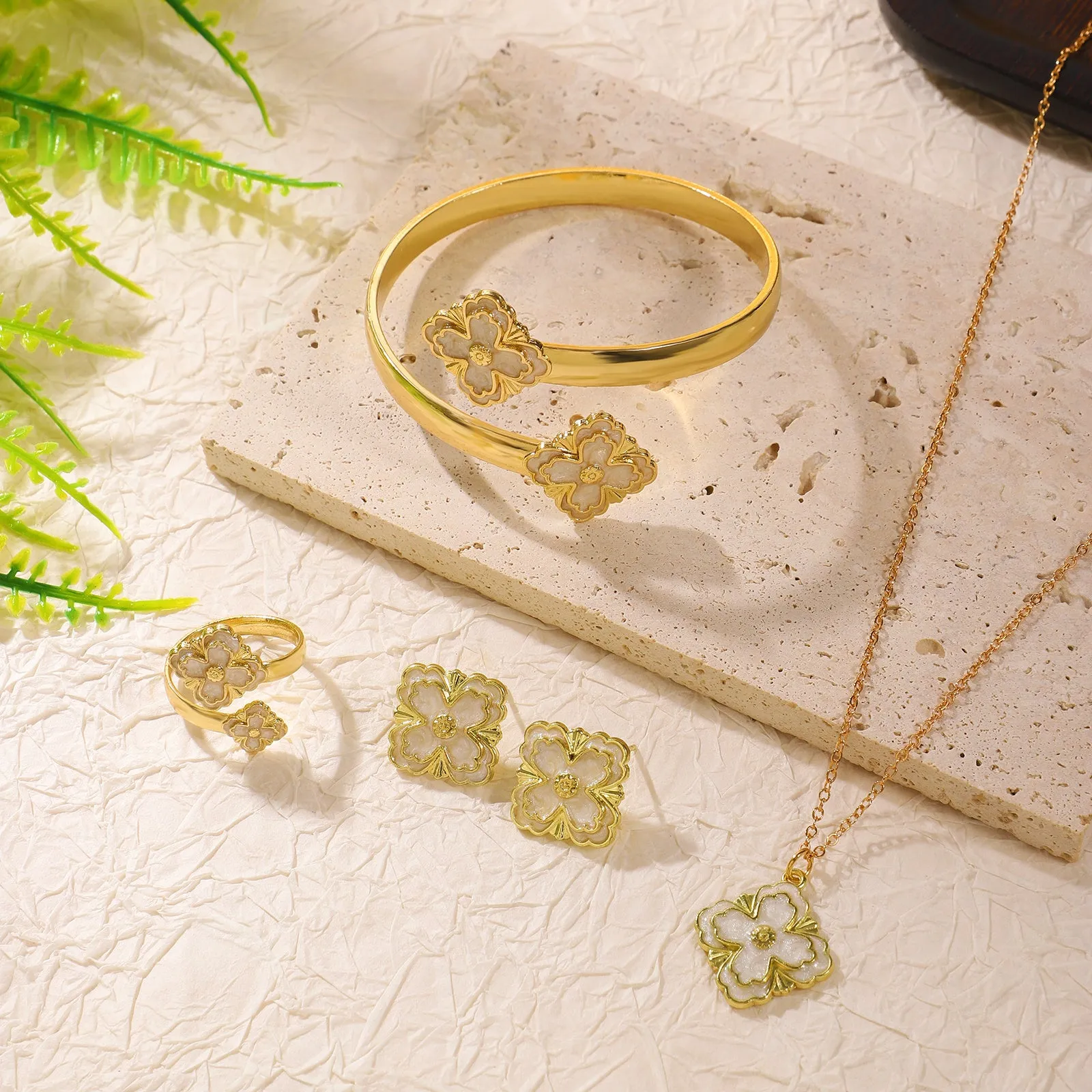 Lucky Clover Jewelry Set - Bracelet, Earrings, Ring & Necklace