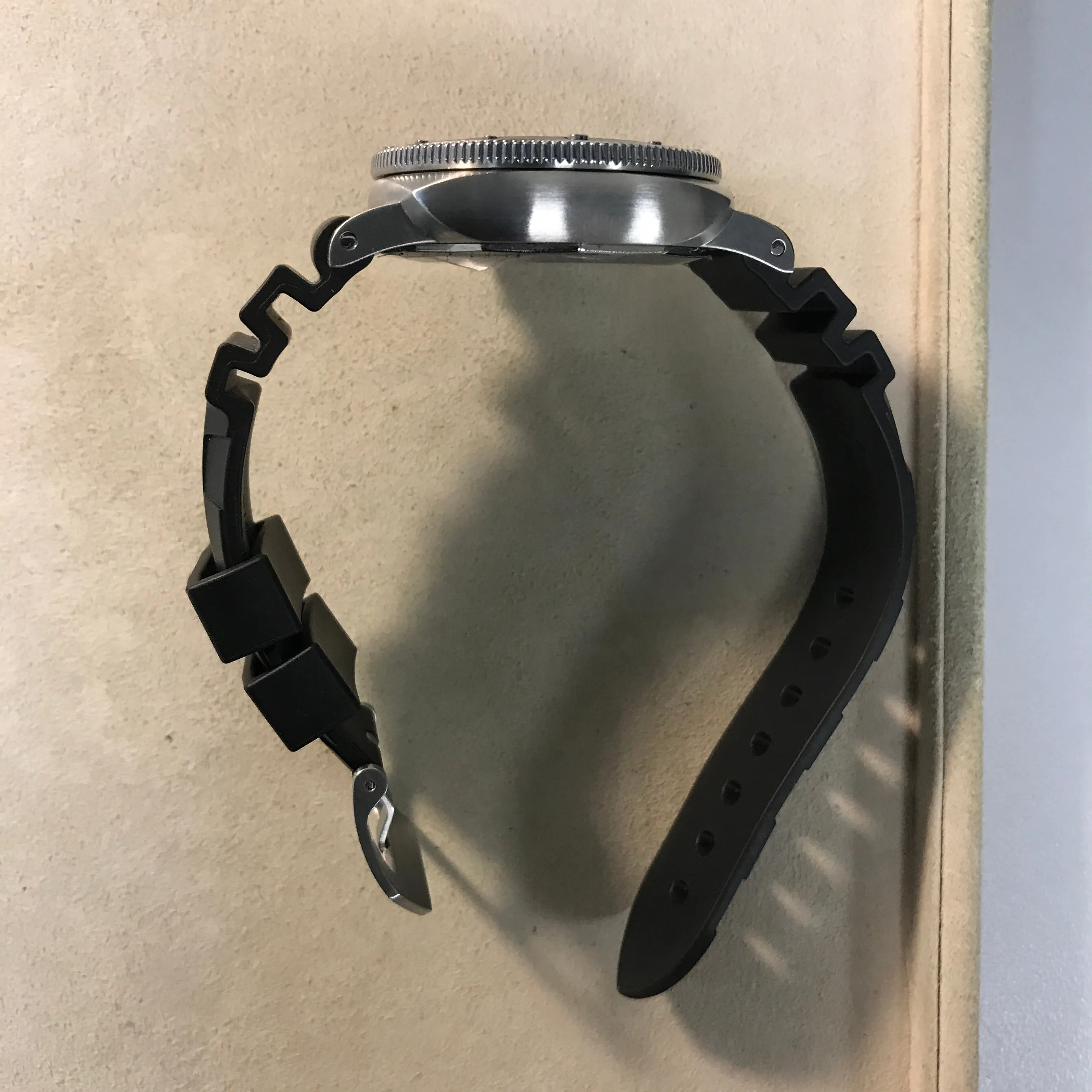 Luminor Submersible Automatic (PAM00683)