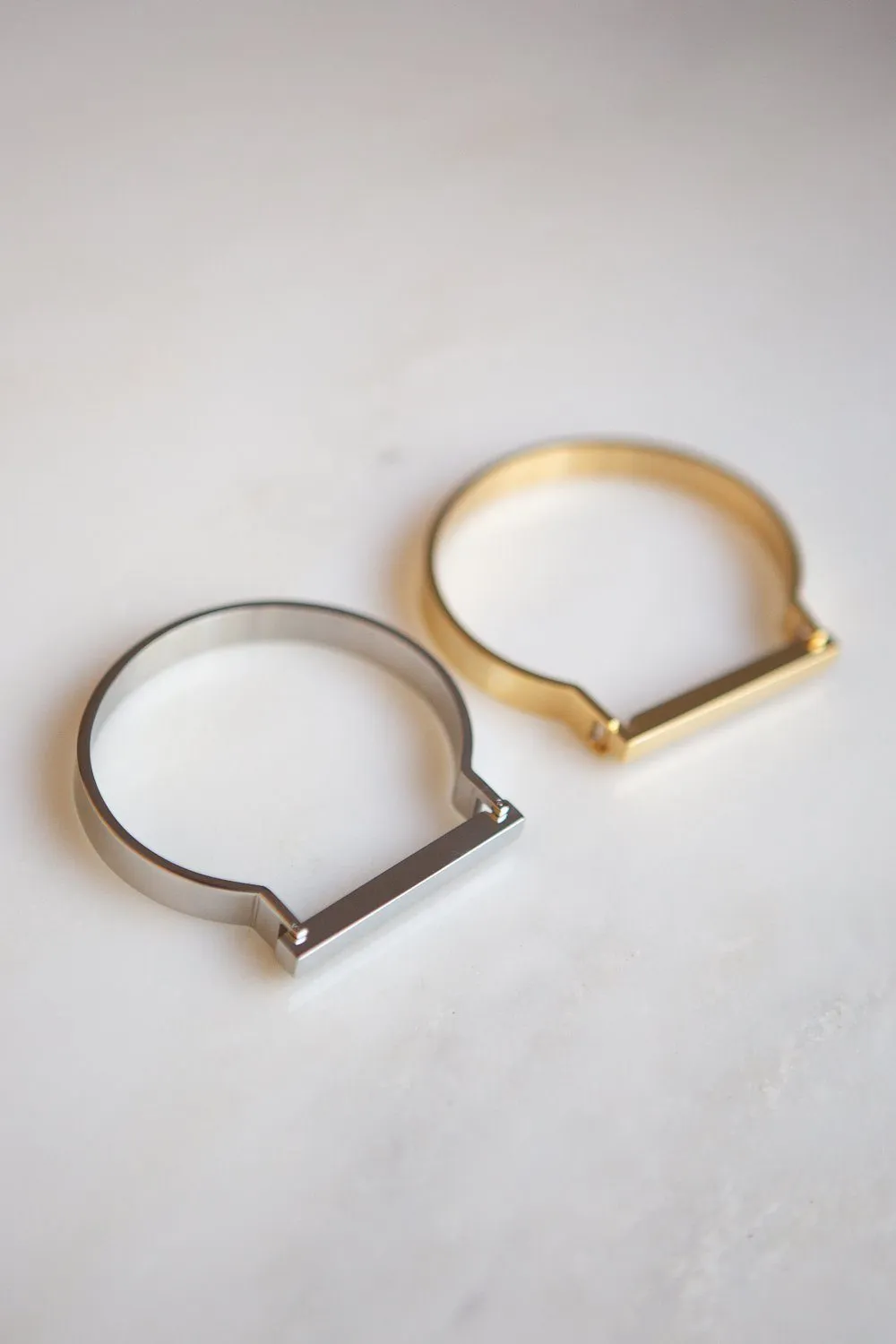 Minimalist Silver Horseshoe Bar Bracelet