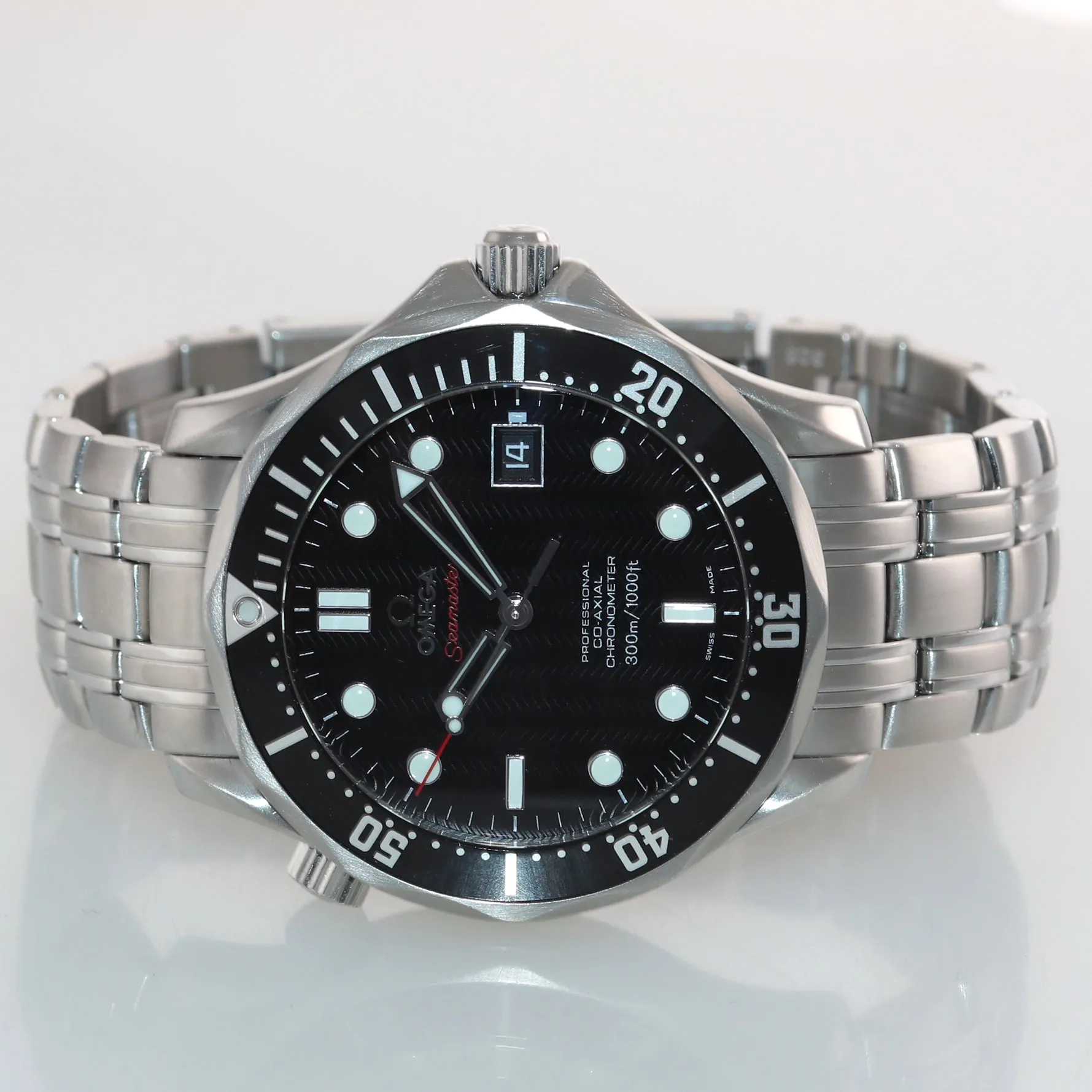 MINT Omega Seamaster Black Wave Co-Axial 300M 212.30.41.20.01.002 Date Watch