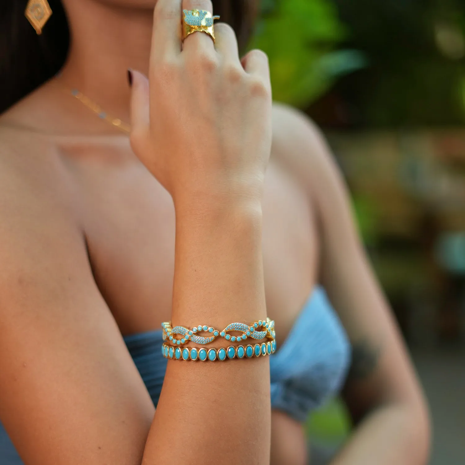 Modern Style Turquoise Gemstone & Gold Bangle Bracelet