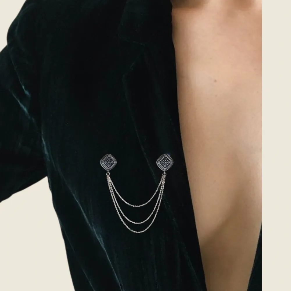 Nare brooch