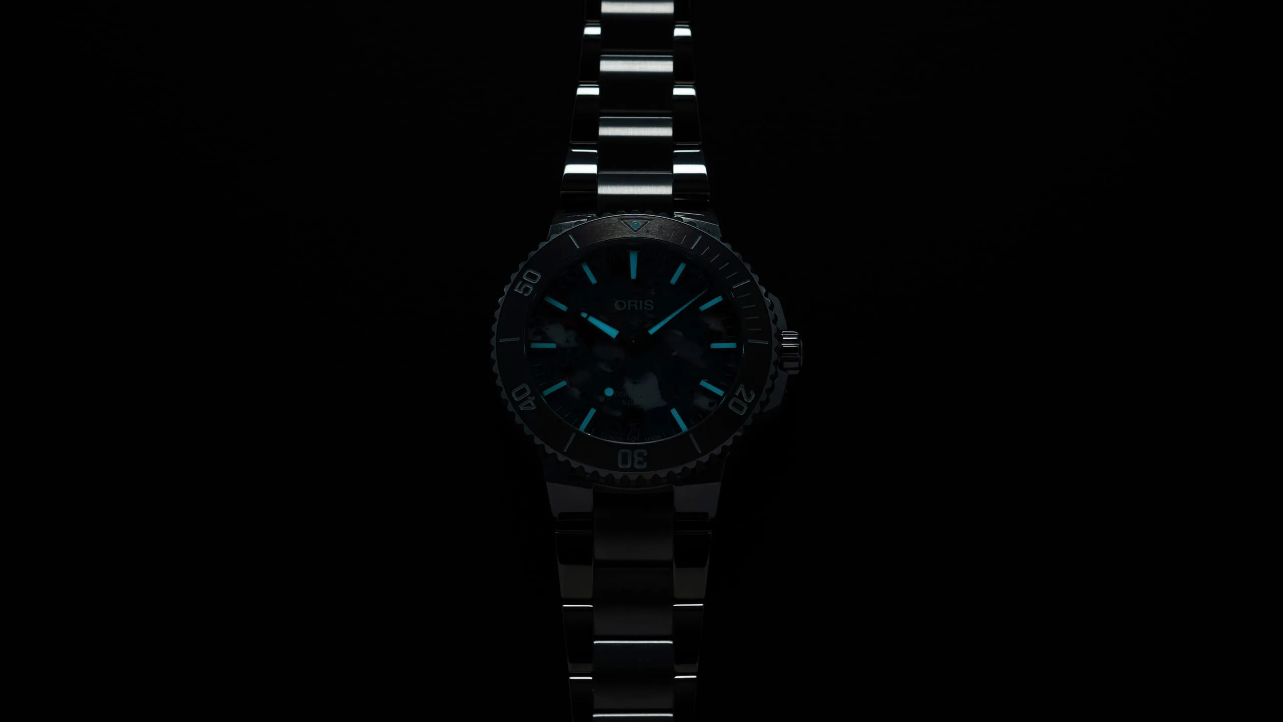 Oris Aquis Date Upcycle Calibre 400 43.5mm Watch 01 400 7790 4150-07 8 23 02PEB