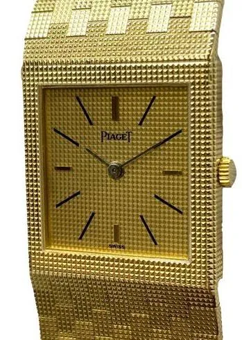 Piaget Polo 18K Yellow Gold 9131 C4 Champagne Dial Manual Wind Watch