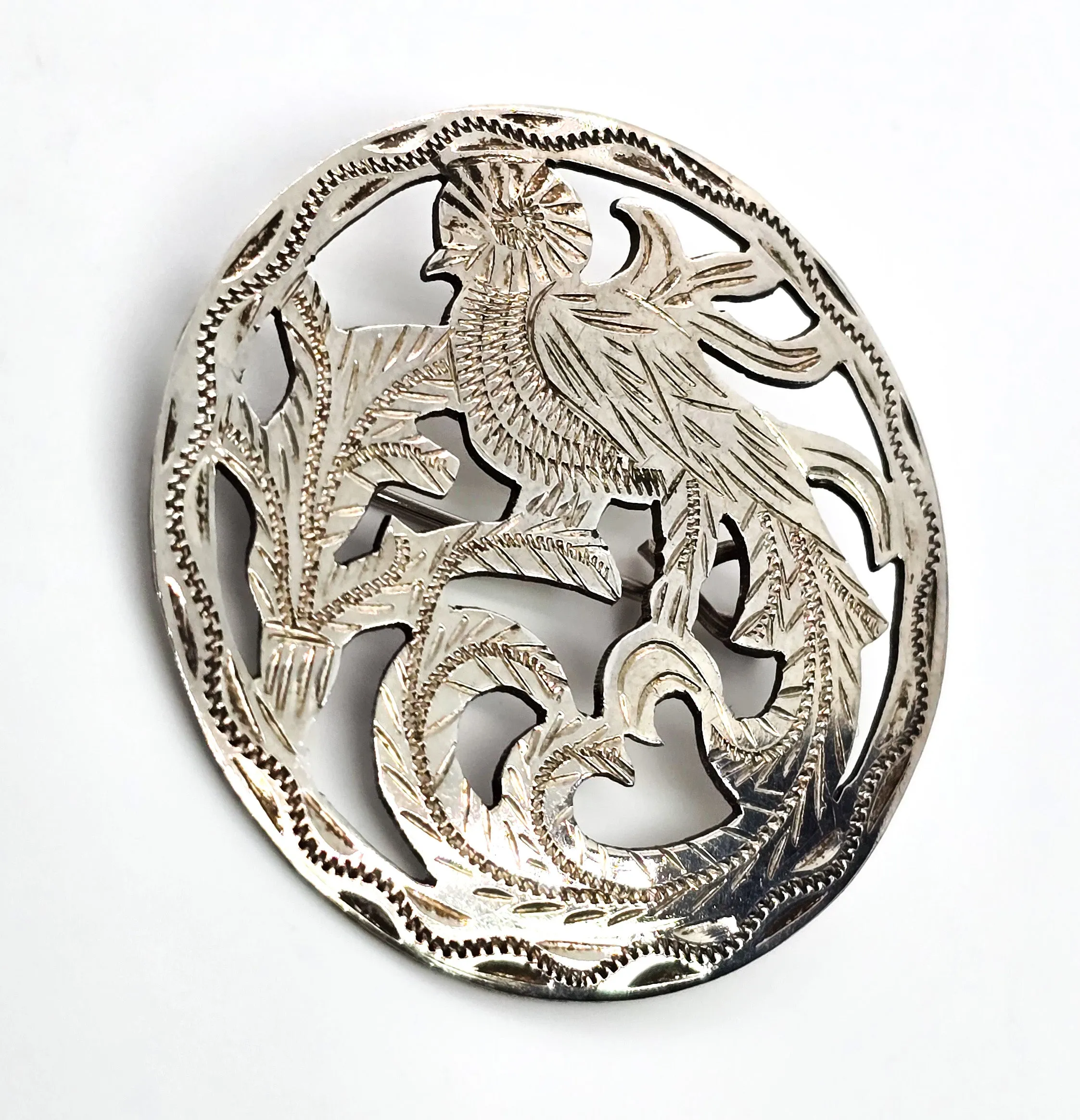 Quetzal Guatemala Bird etched vintage sterling silver 900 circle brooch