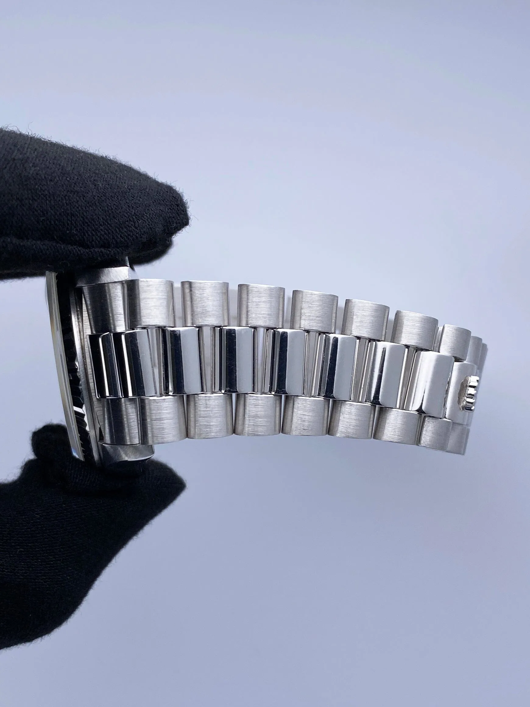Rolex Day-Date 18239 Anniversary Diamond Dial Mens Watch Box Papers