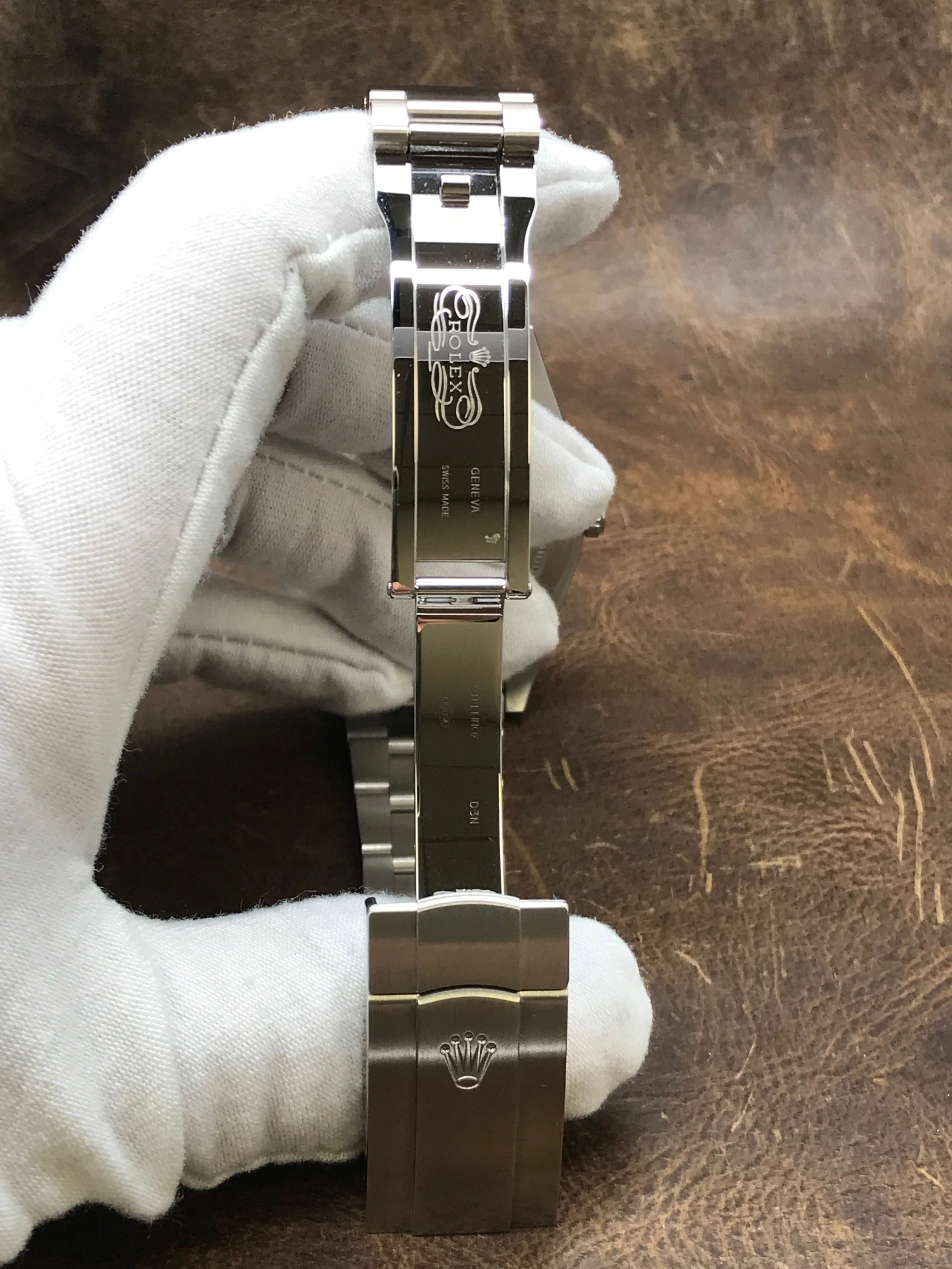 Rolex Oyster Perpetual 39mm 114300 Red Grape Dial Automatic Watch