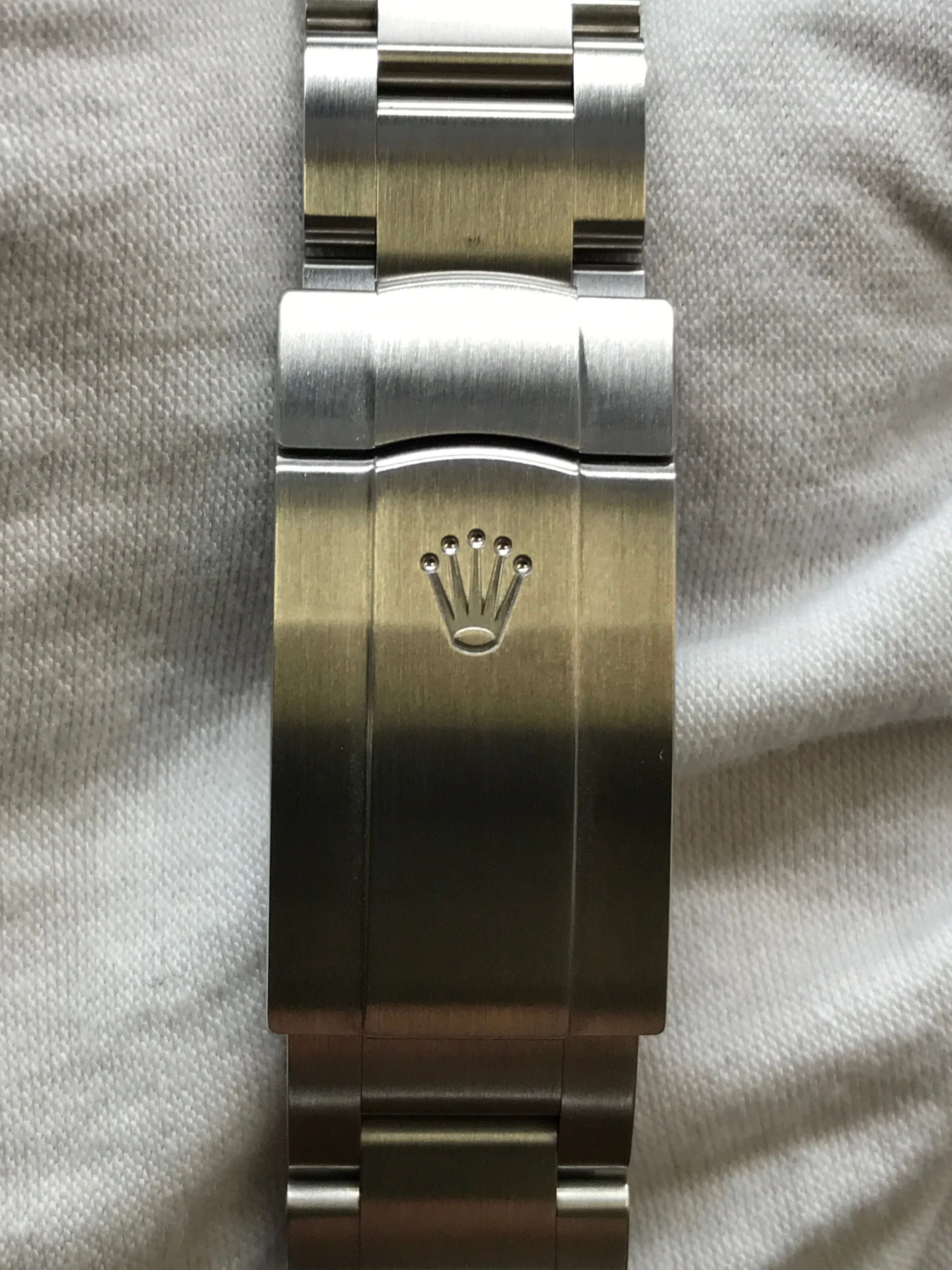 Rolex Oyster Perpetual 39mm 114300 Red Grape Dial Automatic Watch