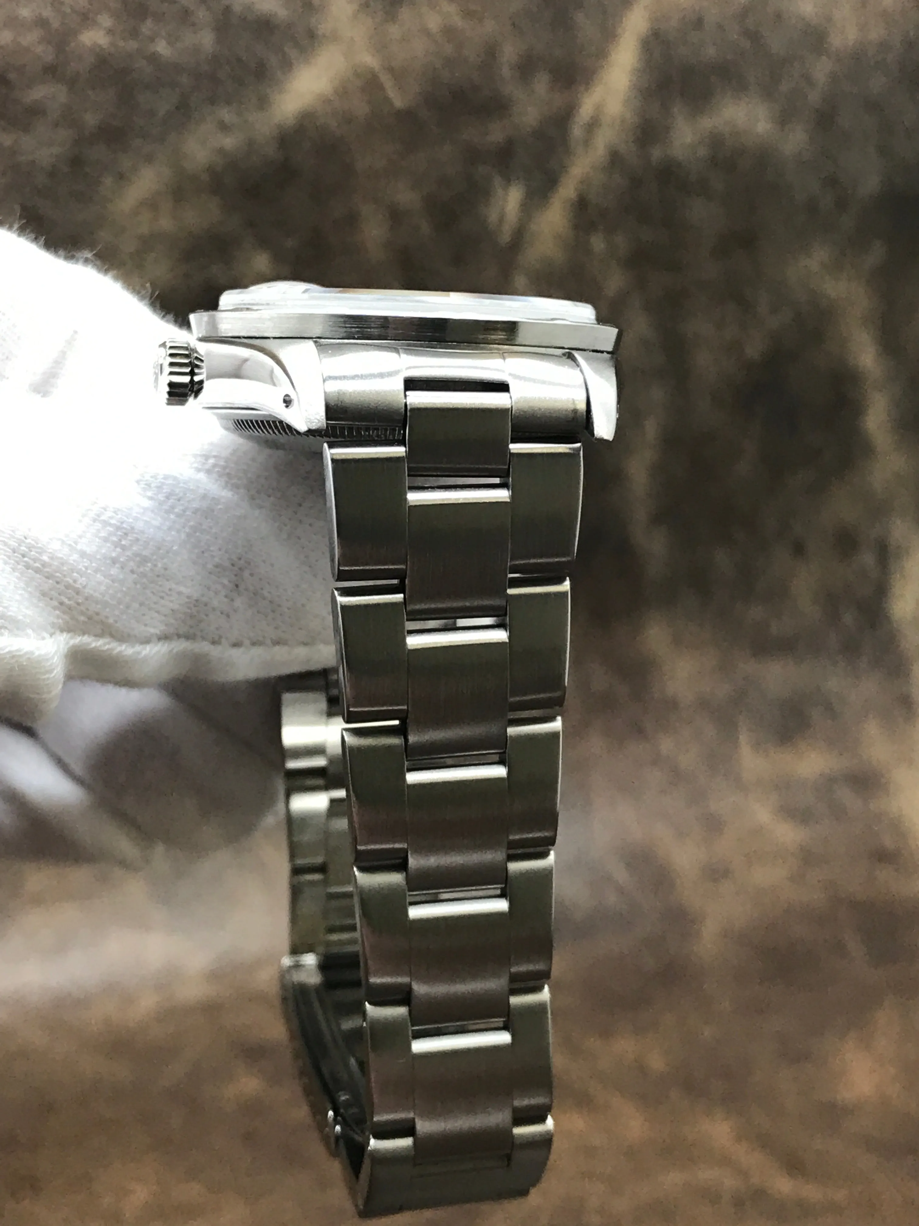 Rolex Oyster Perpetual Date 34mm 15210 Silver Dial Automatic Watch