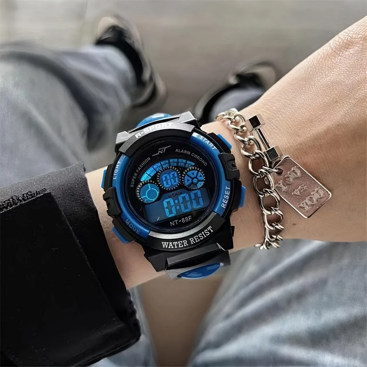 Sport Digital Watch, Alarm Clock, Timer, Calendar, Day Of The Day Wrist Watch, FS