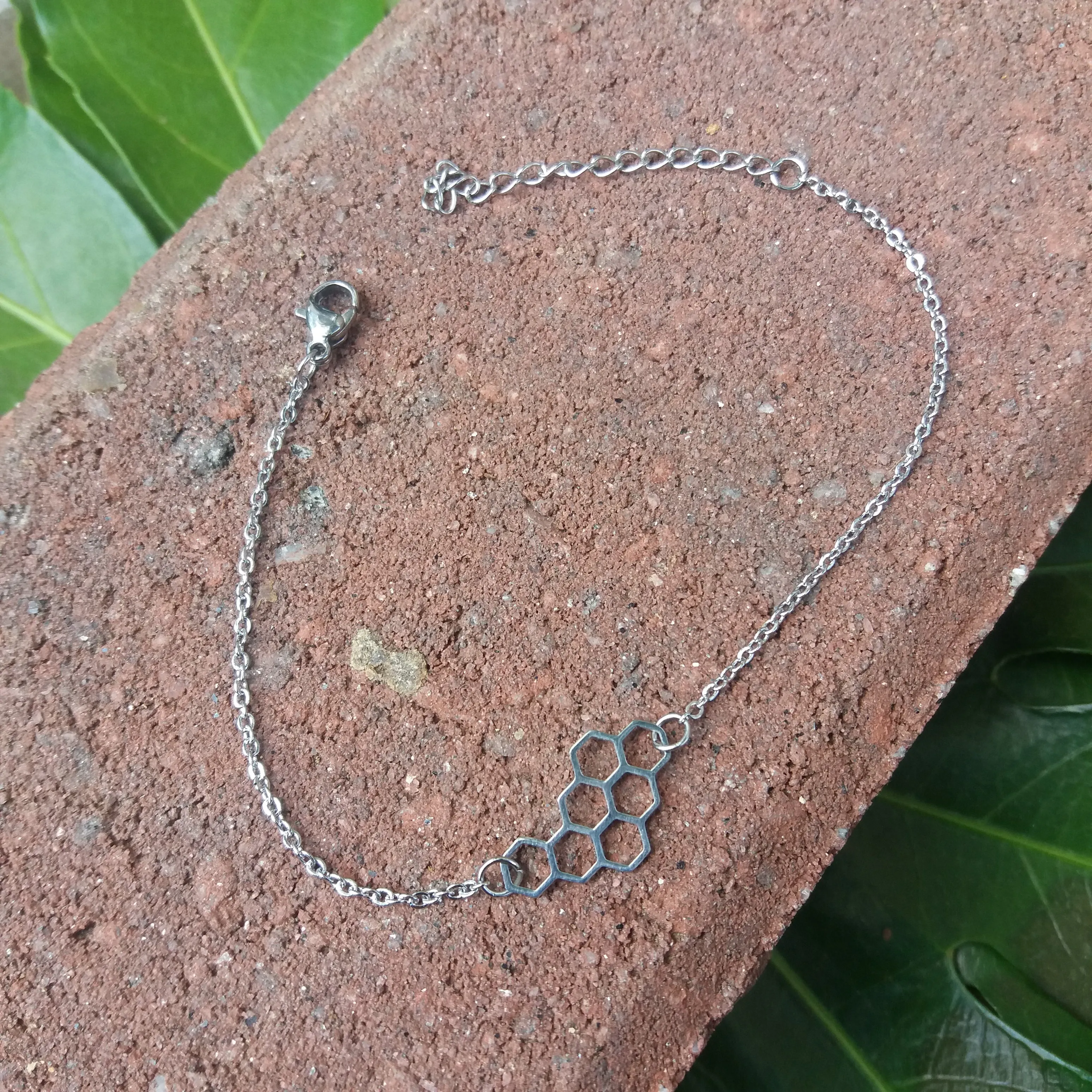 STAINLESS STEEL HONEYCOMB BRACELET