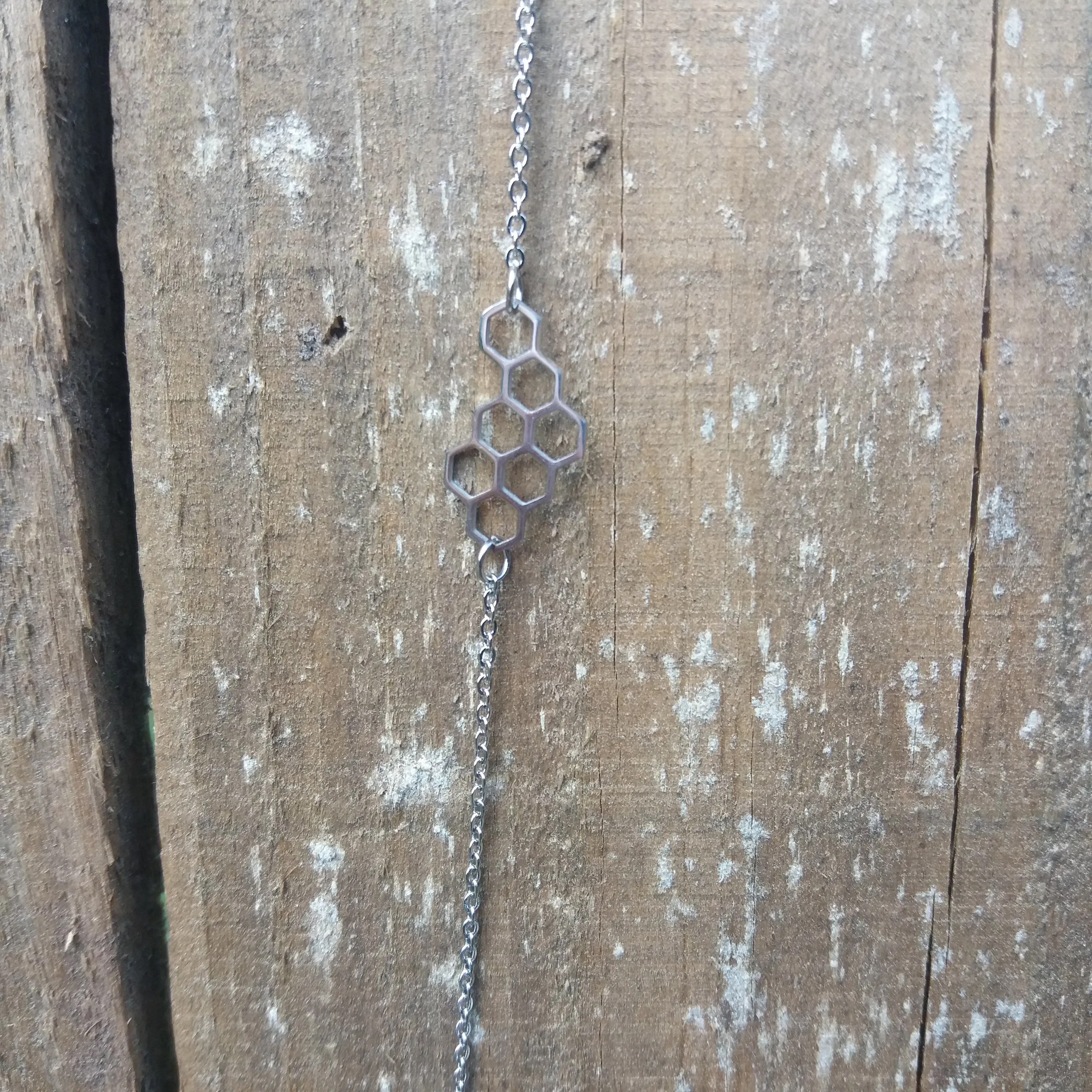 STAINLESS STEEL HONEYCOMB BRACELET
