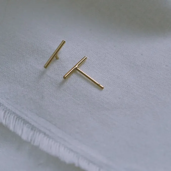 Staple Bar Stud Earrings