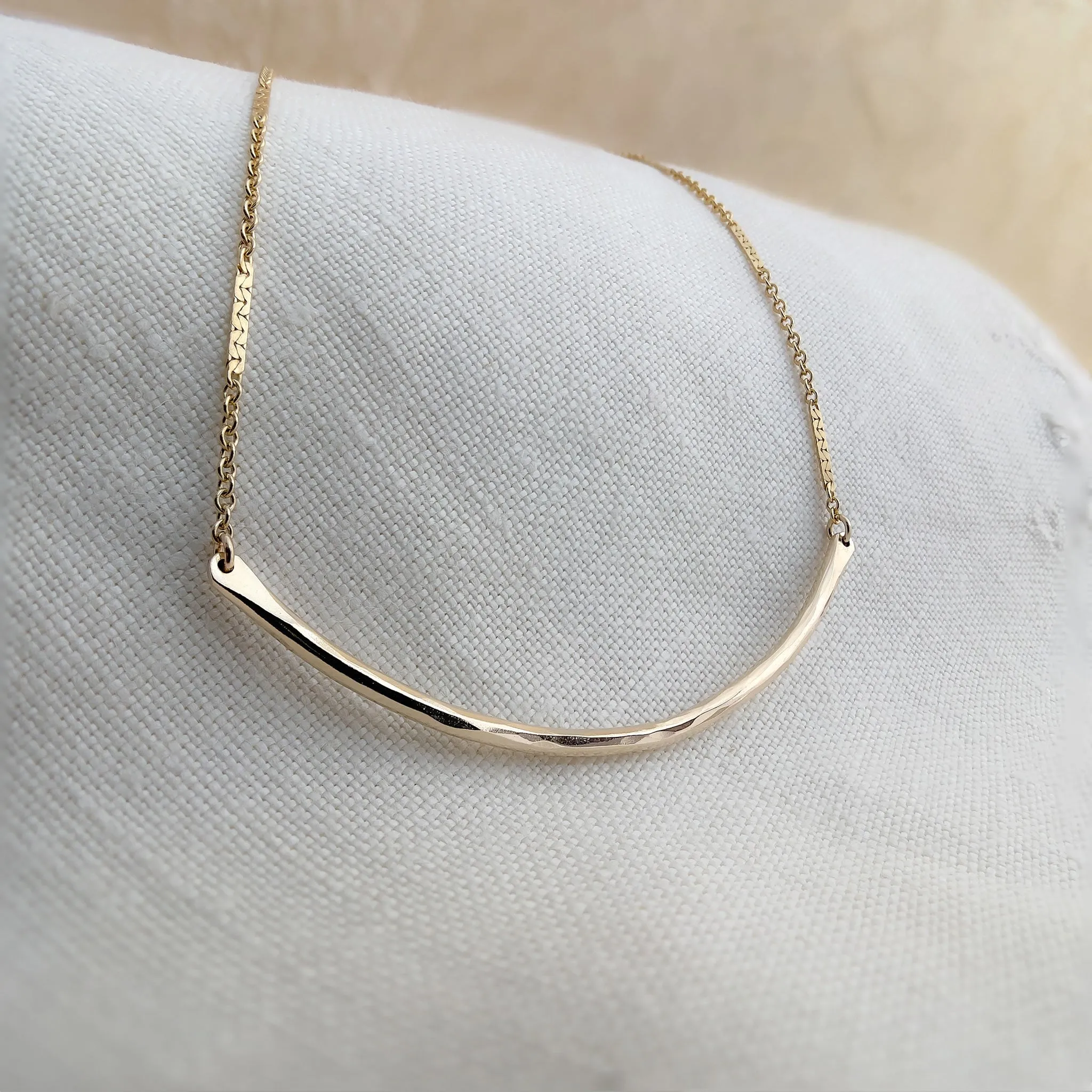 STIX Curved Bar Necklace