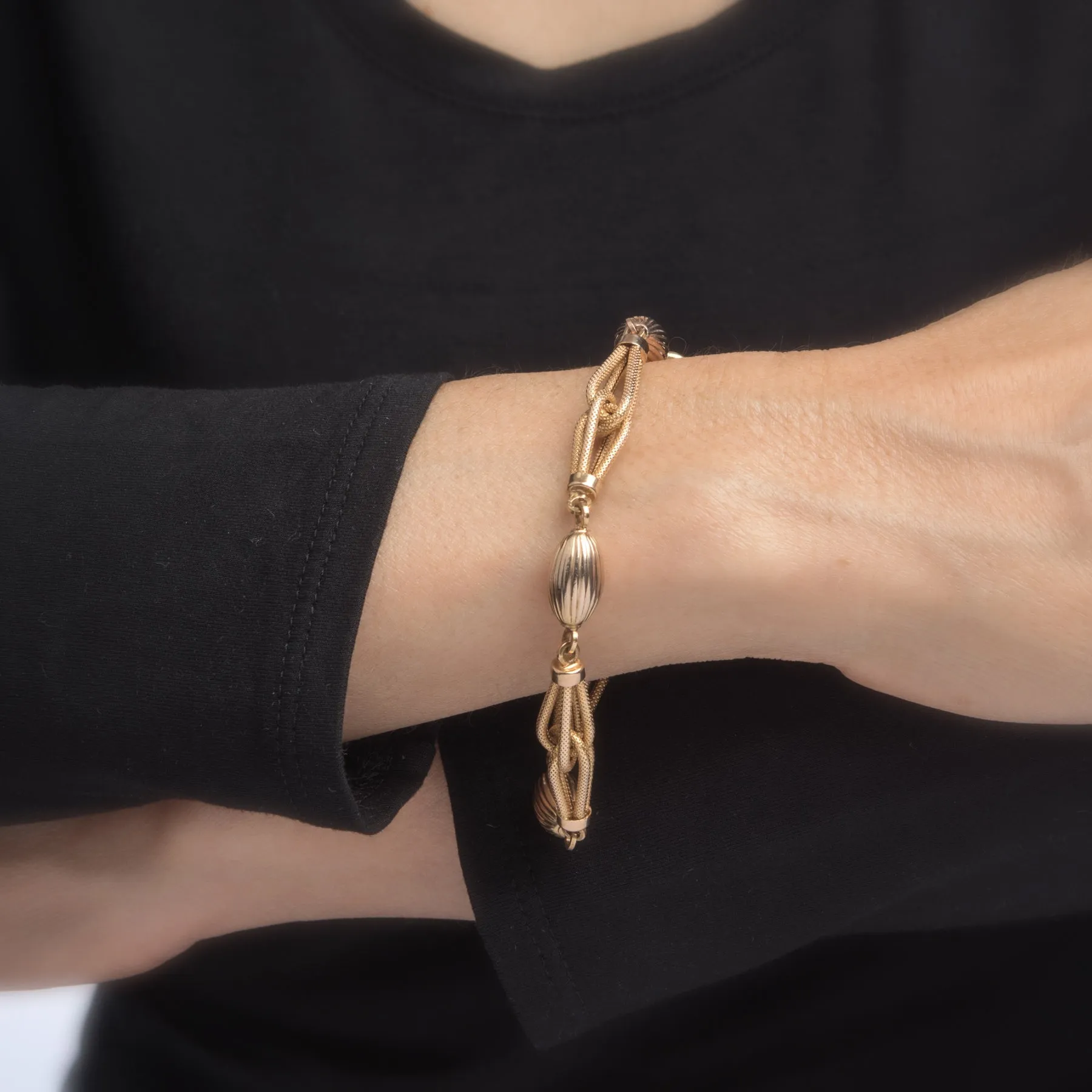 Textured Gold Link Bracelet Vintage 9k Yellow Gold 13.1gm Fine Jewelry 8 Inches
