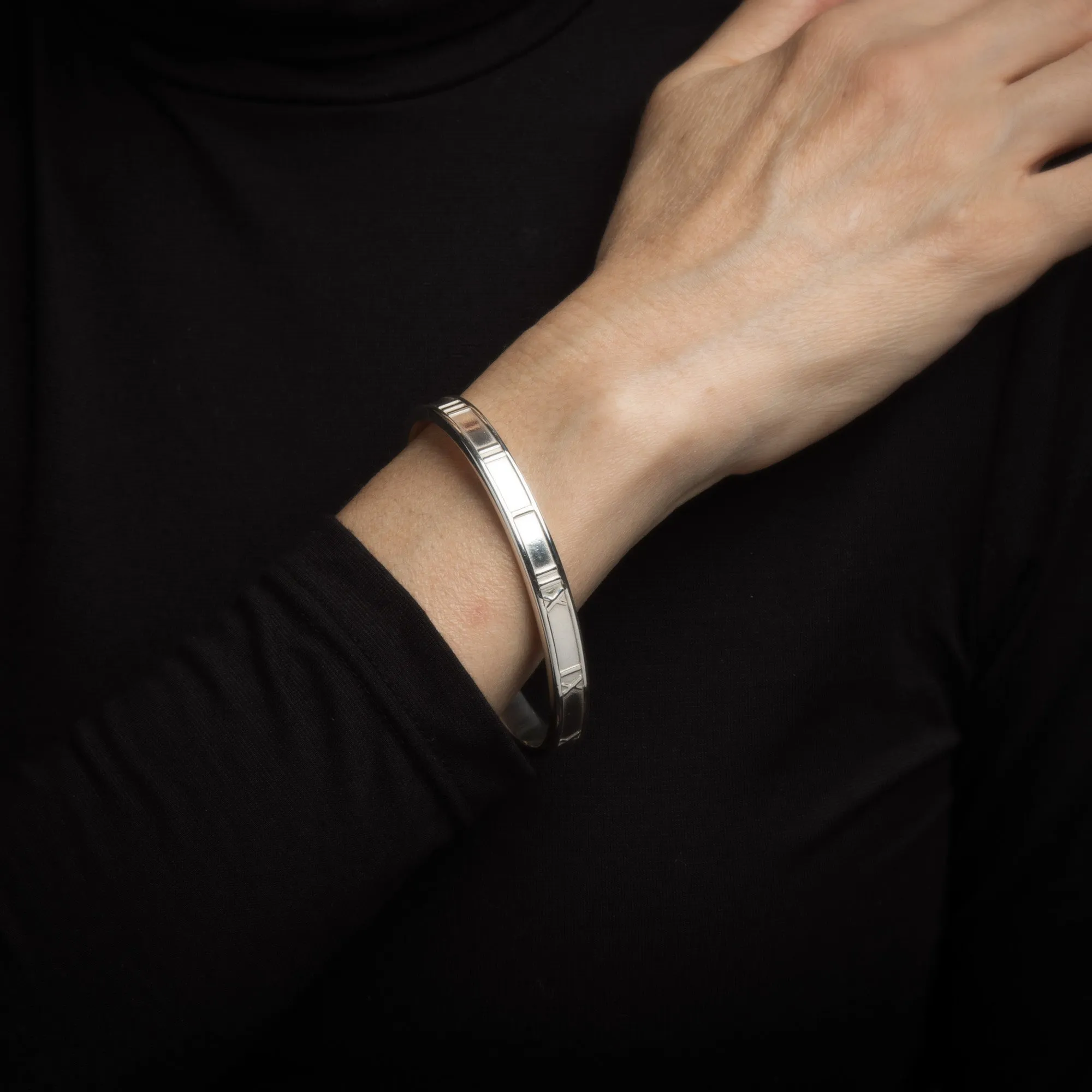 Tiffany & Co Atlas Cuff Bracelet 1995 Sterling Silver Vintage Roman Numeral 7"