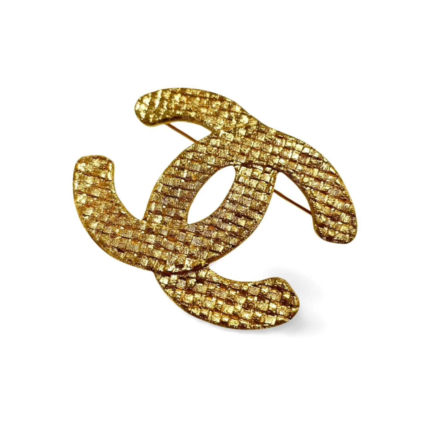 Vintage CHANEL classic matelasse CC mark brooch pin in mesh design. Classic jewelry. 061126ac1
